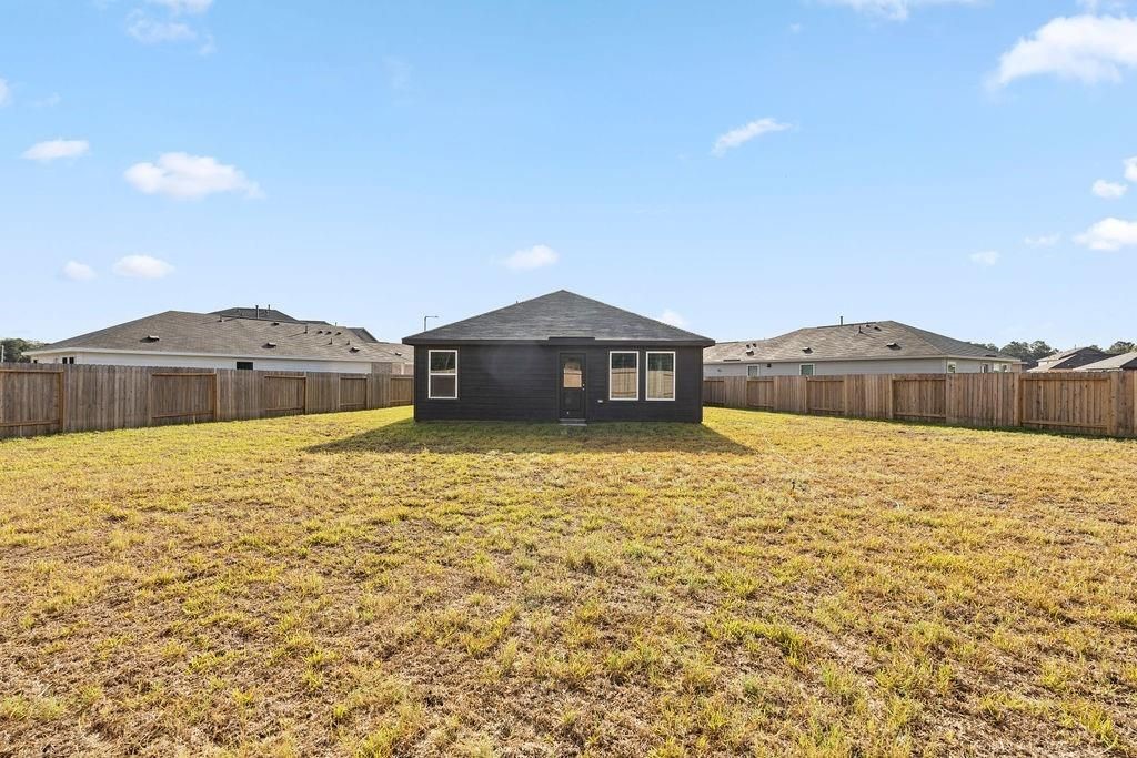1627 Winwood Drive Property Photo 3