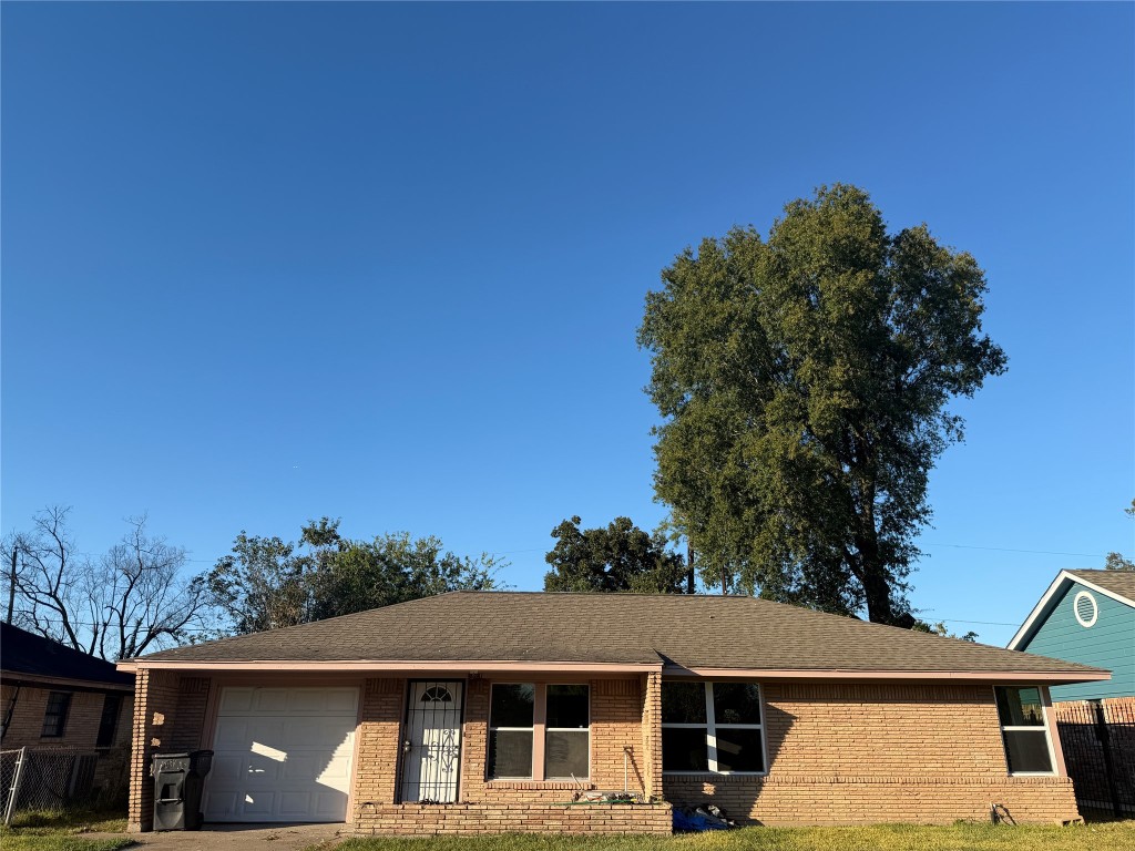 9331 Laura Koppe Road Property Photo 1