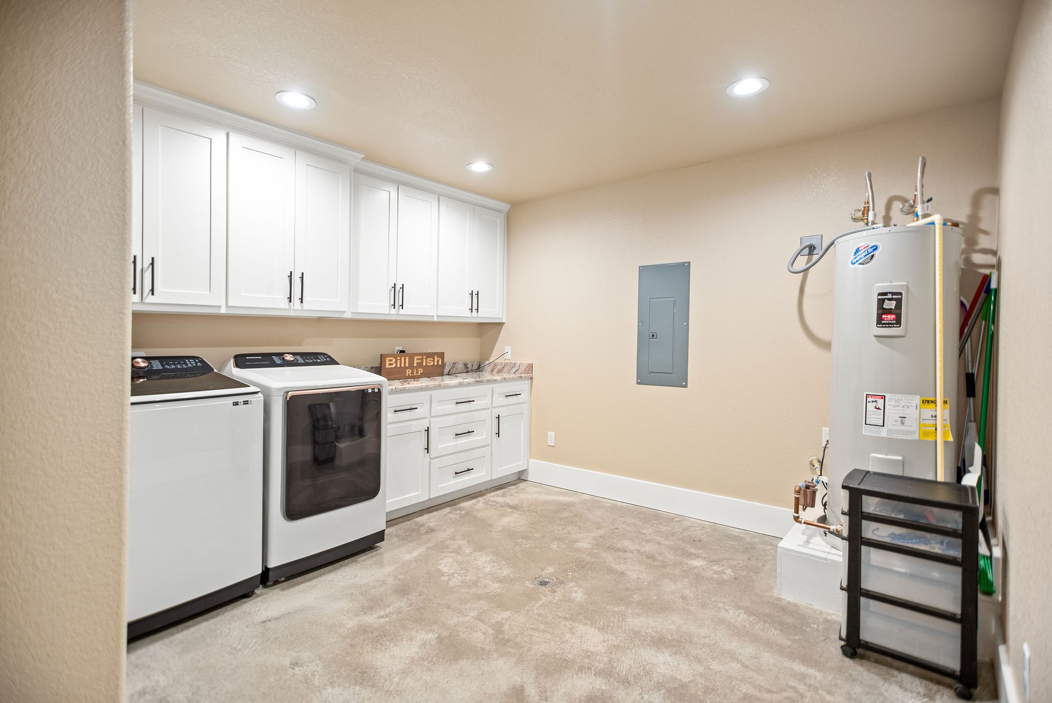 82 Circle Hook Property Photo 17