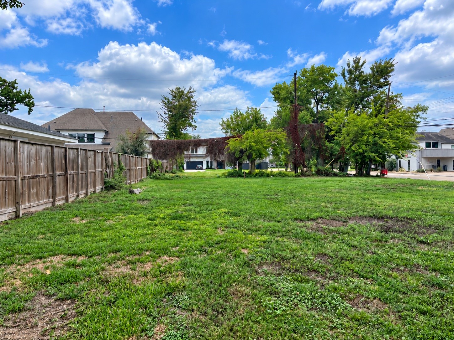6629 Schiller Street Property Photo 4