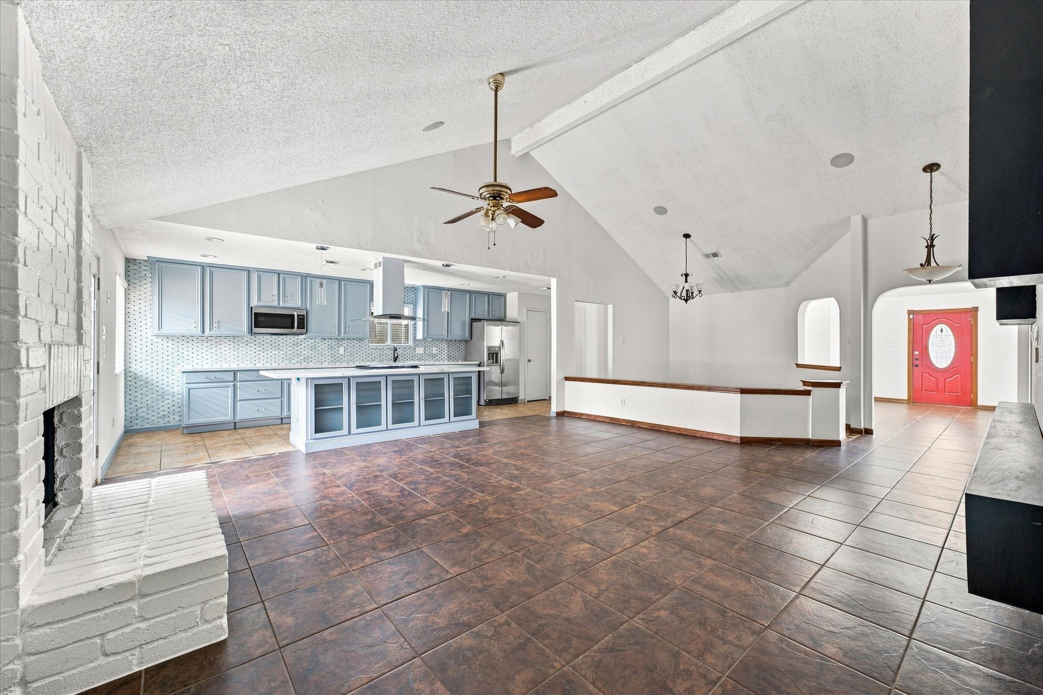 15919 Barbarossa Drive Property Photo 6