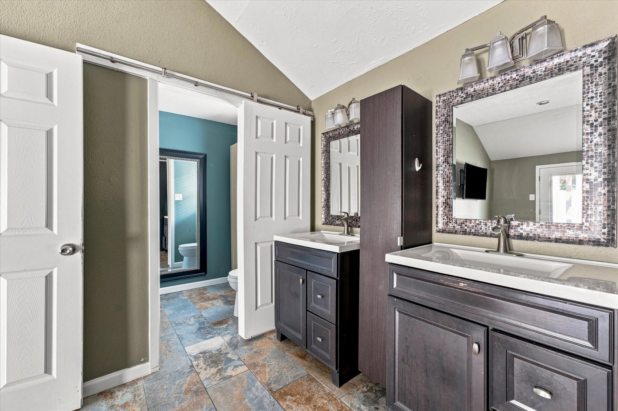 15919 Barbarossa Drive Property Photo 15