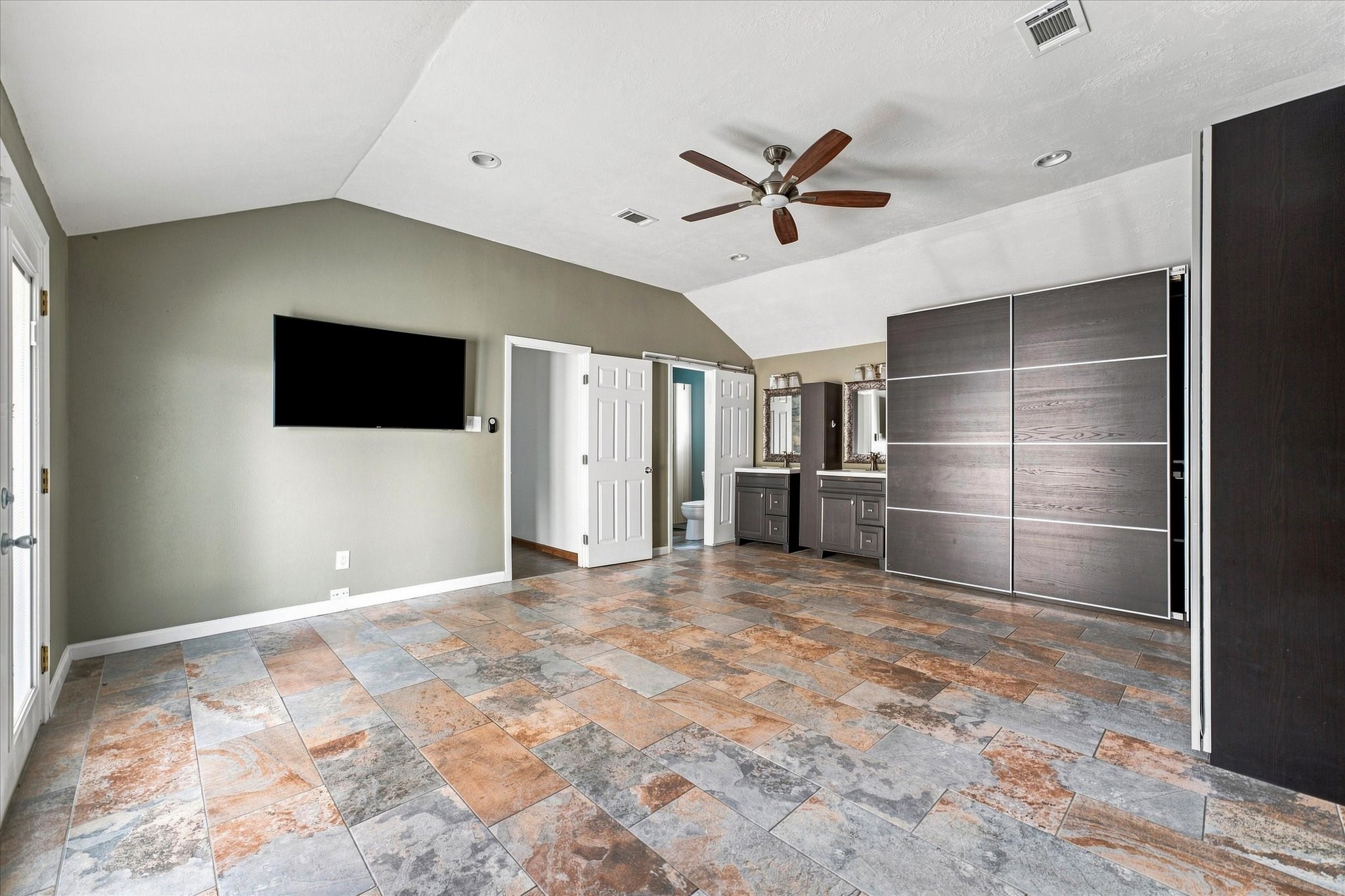 15919 Barbarossa Drive Property Photo 16