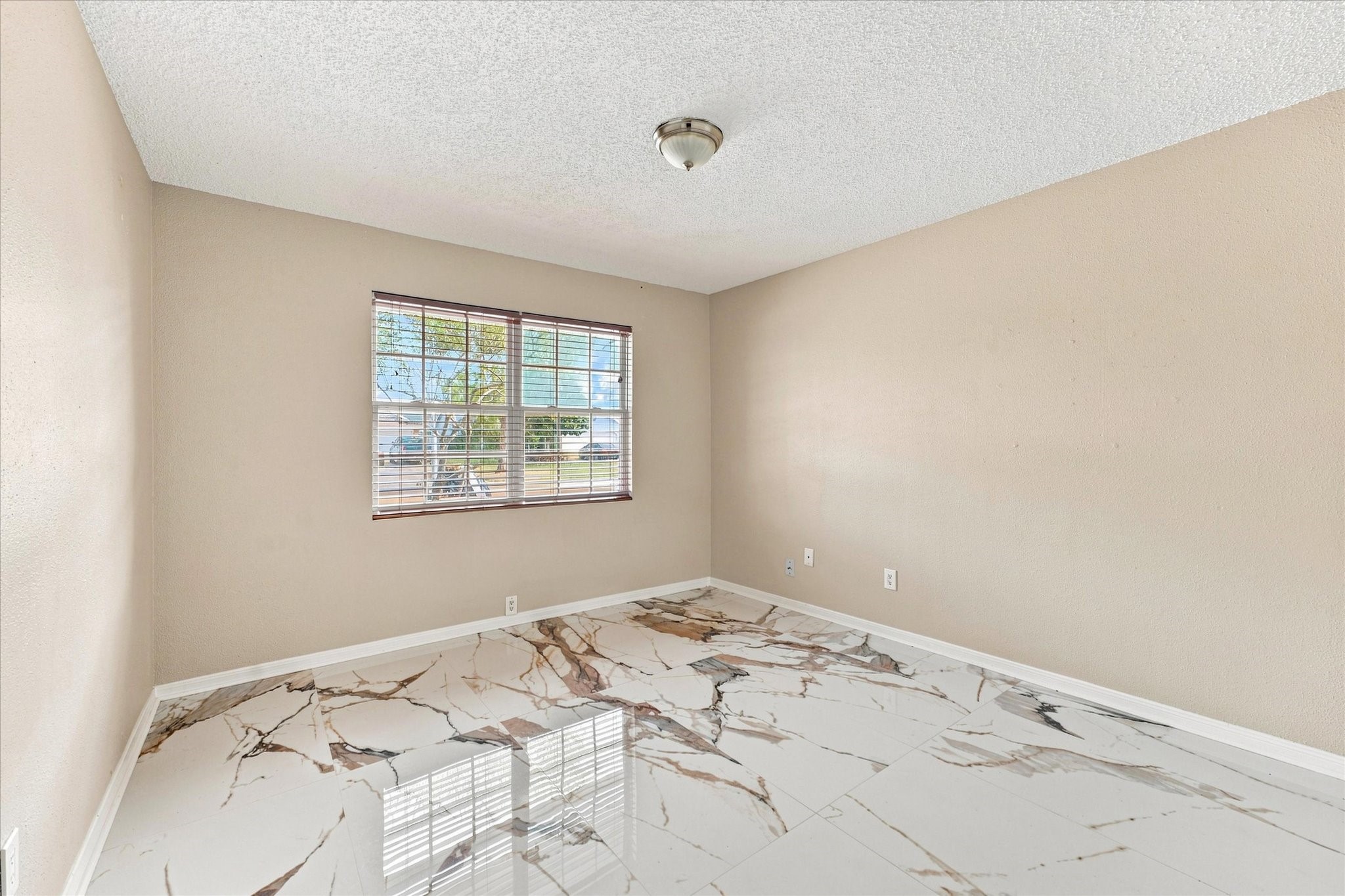 15919 Barbarossa Drive Property Photo 19