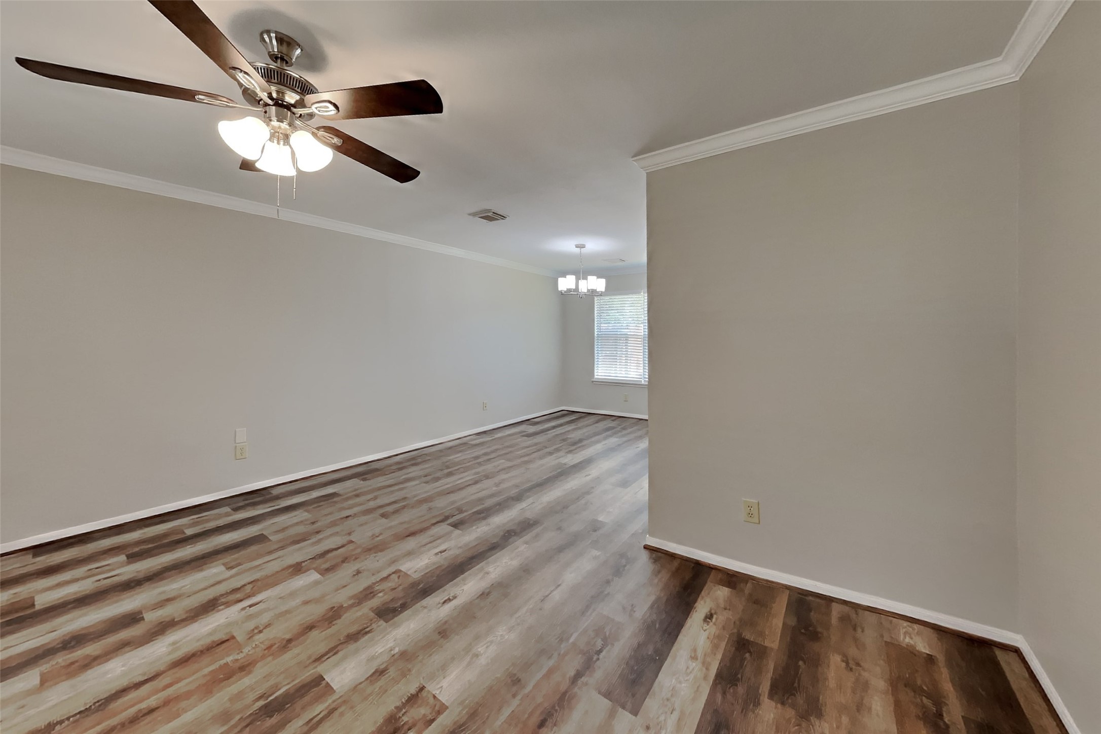 8815 Stoney Bend Drive Property Photo 2