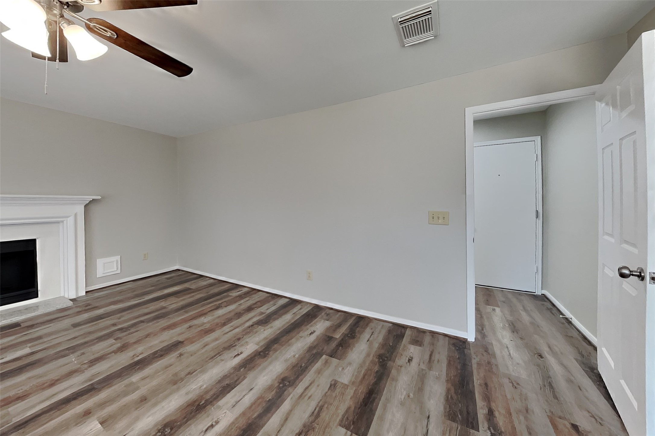 8815 Stoney Bend Drive Property Photo 5