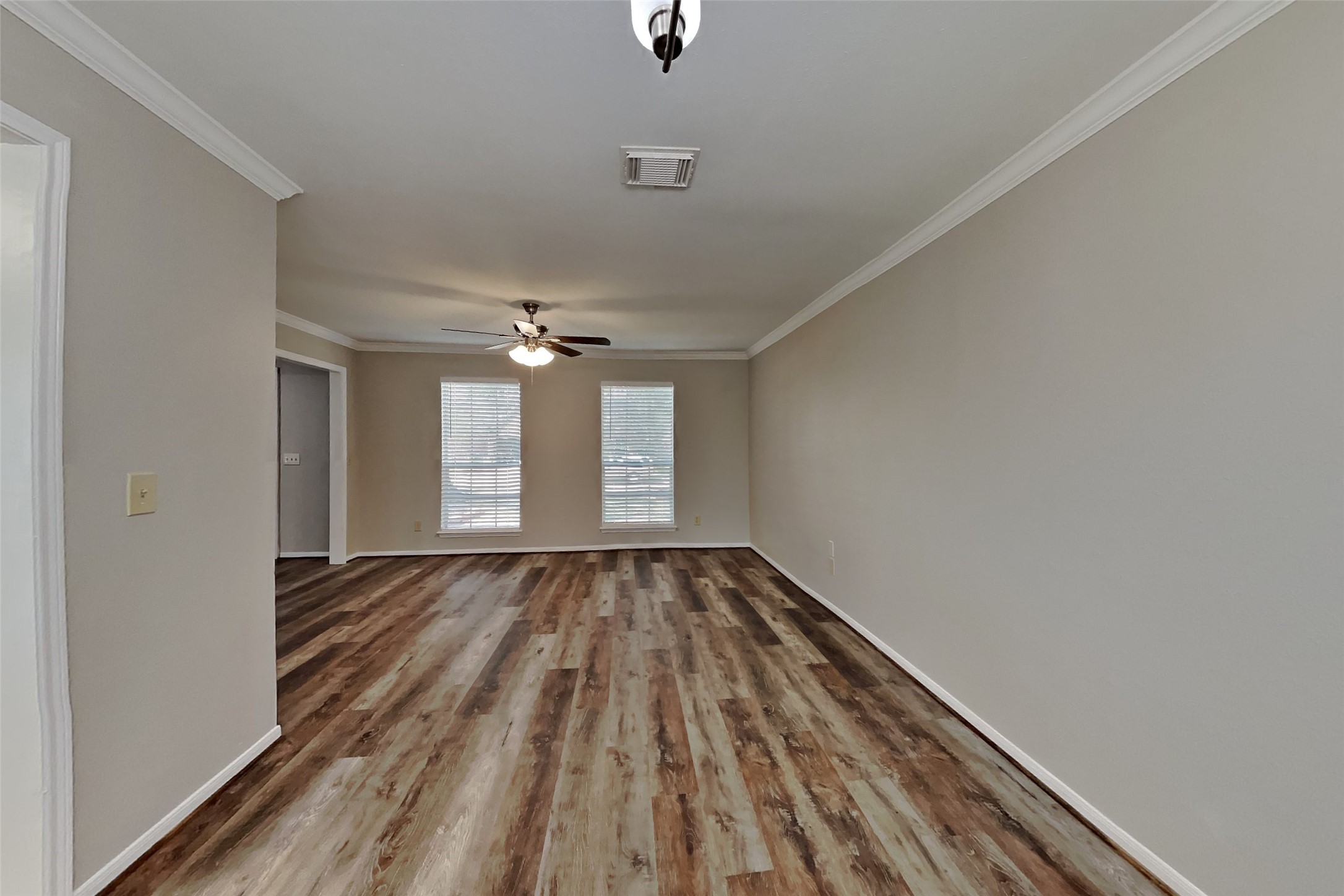 8815 Stoney Bend Drive Property Photo 8
