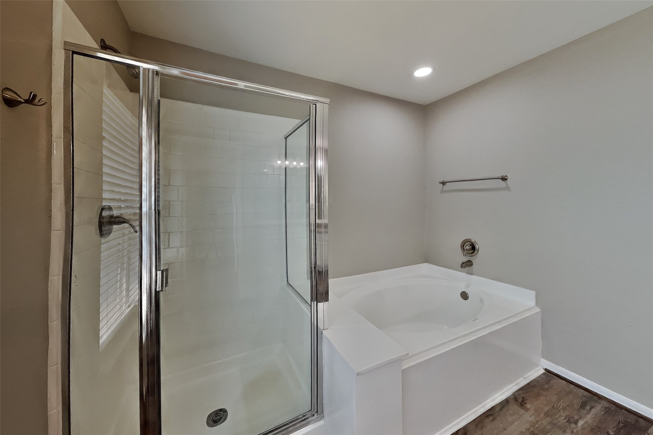 8815 Stoney Bend Drive Property Photo 12