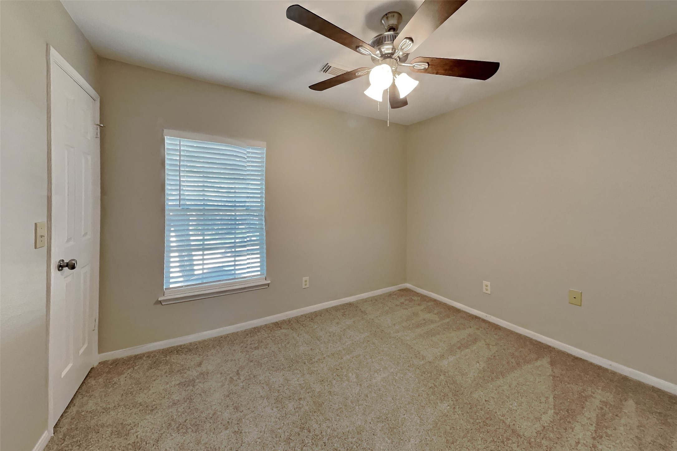8815 Stoney Bend Drive Property Photo 18
