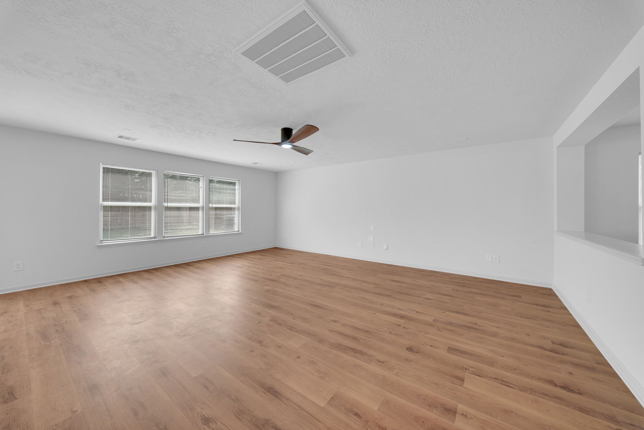 4322 Lake Cypress Circle Property Photo 9