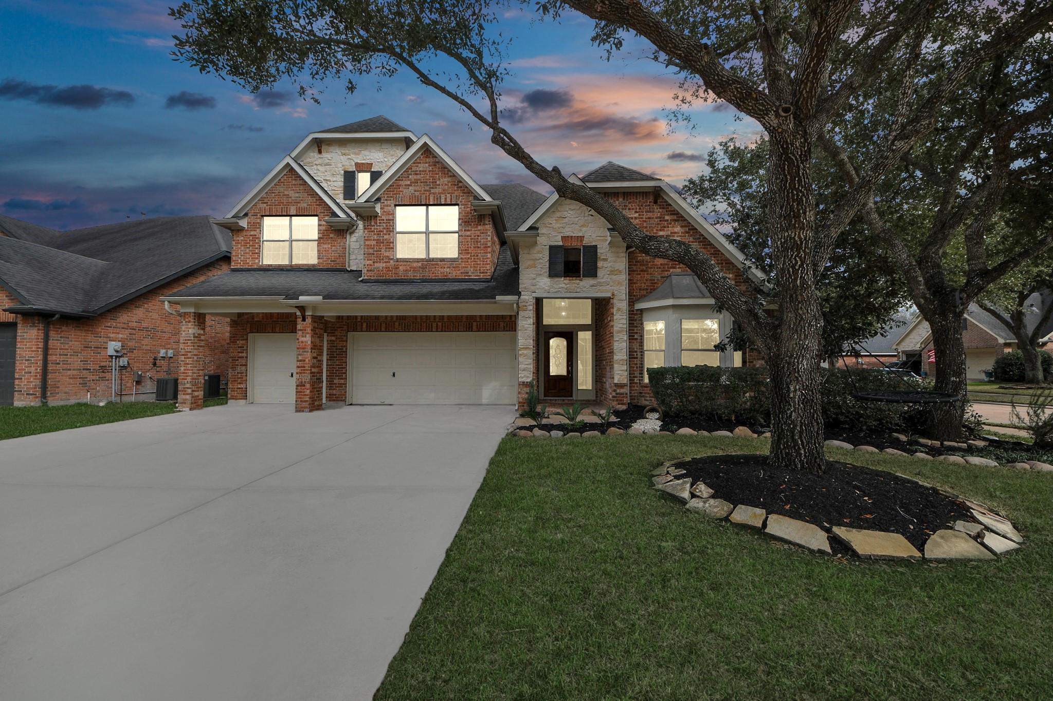 6423 Middlelake Court Property Photo 8