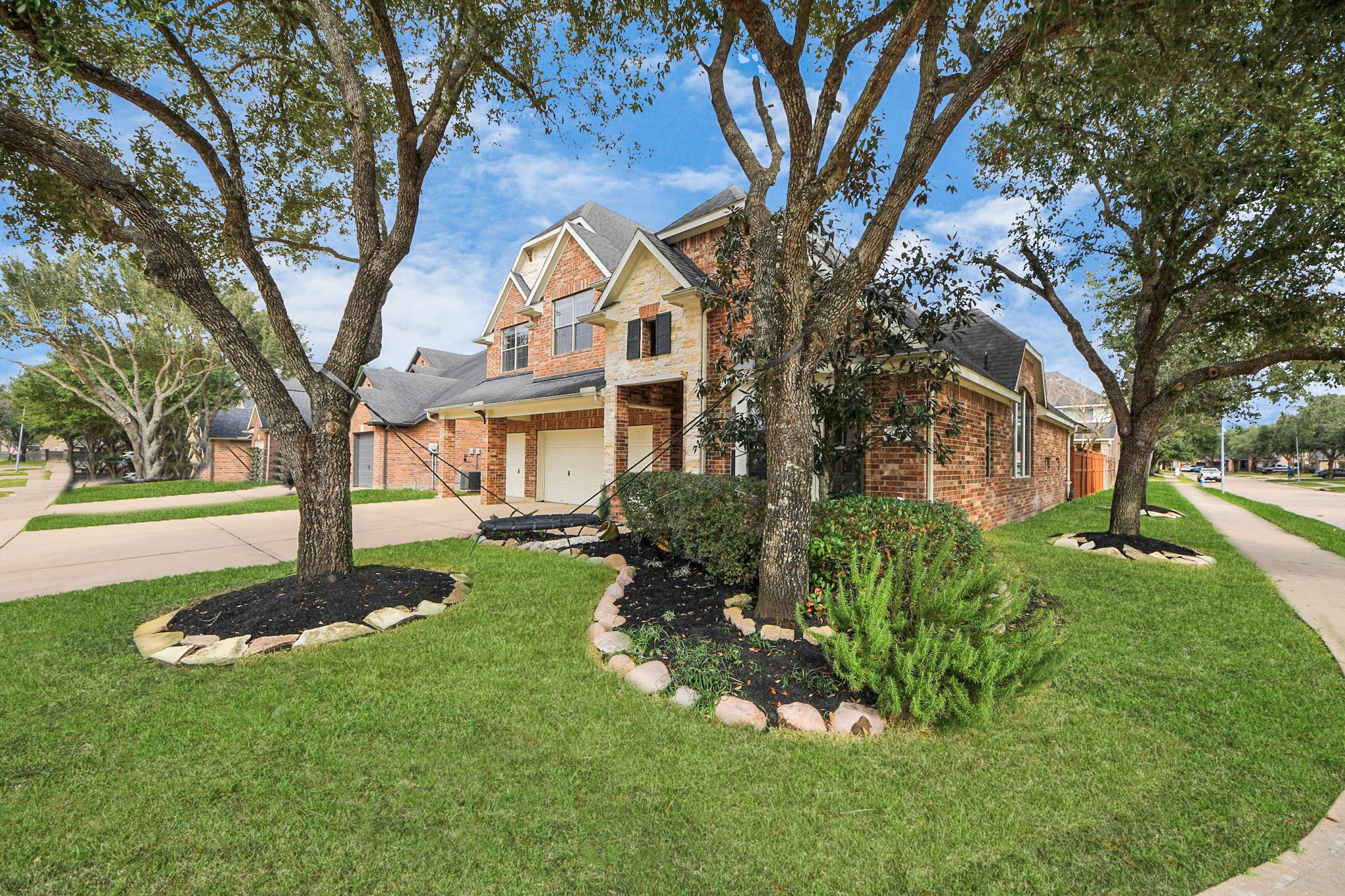 6423 Middlelake Court Property Photo 10