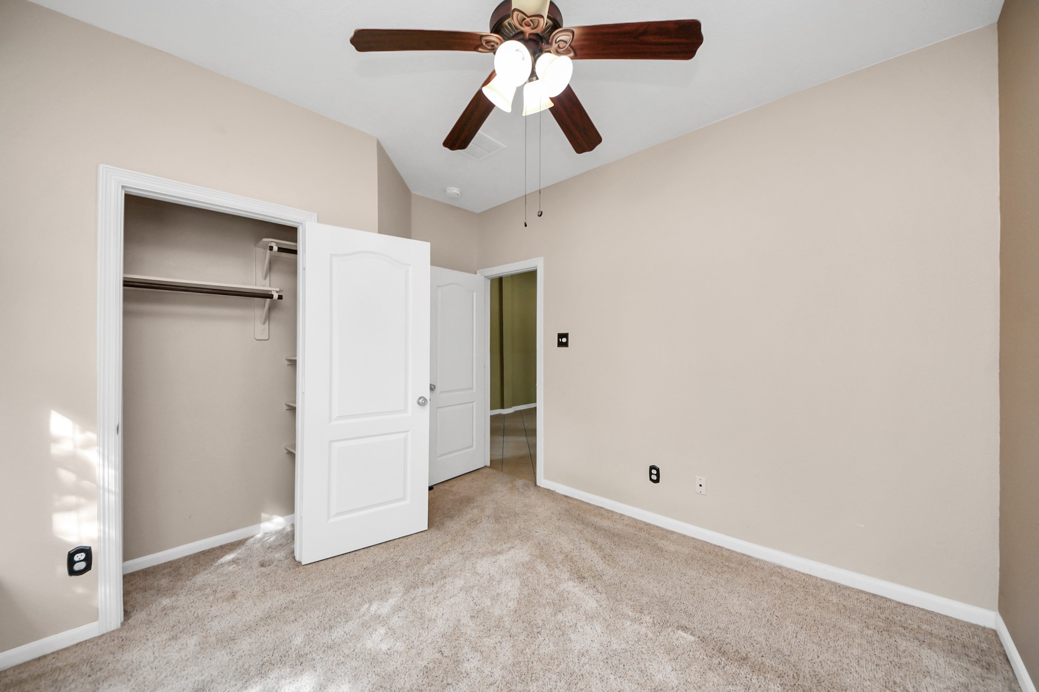 6423 Middlelake Court Property Photo 14