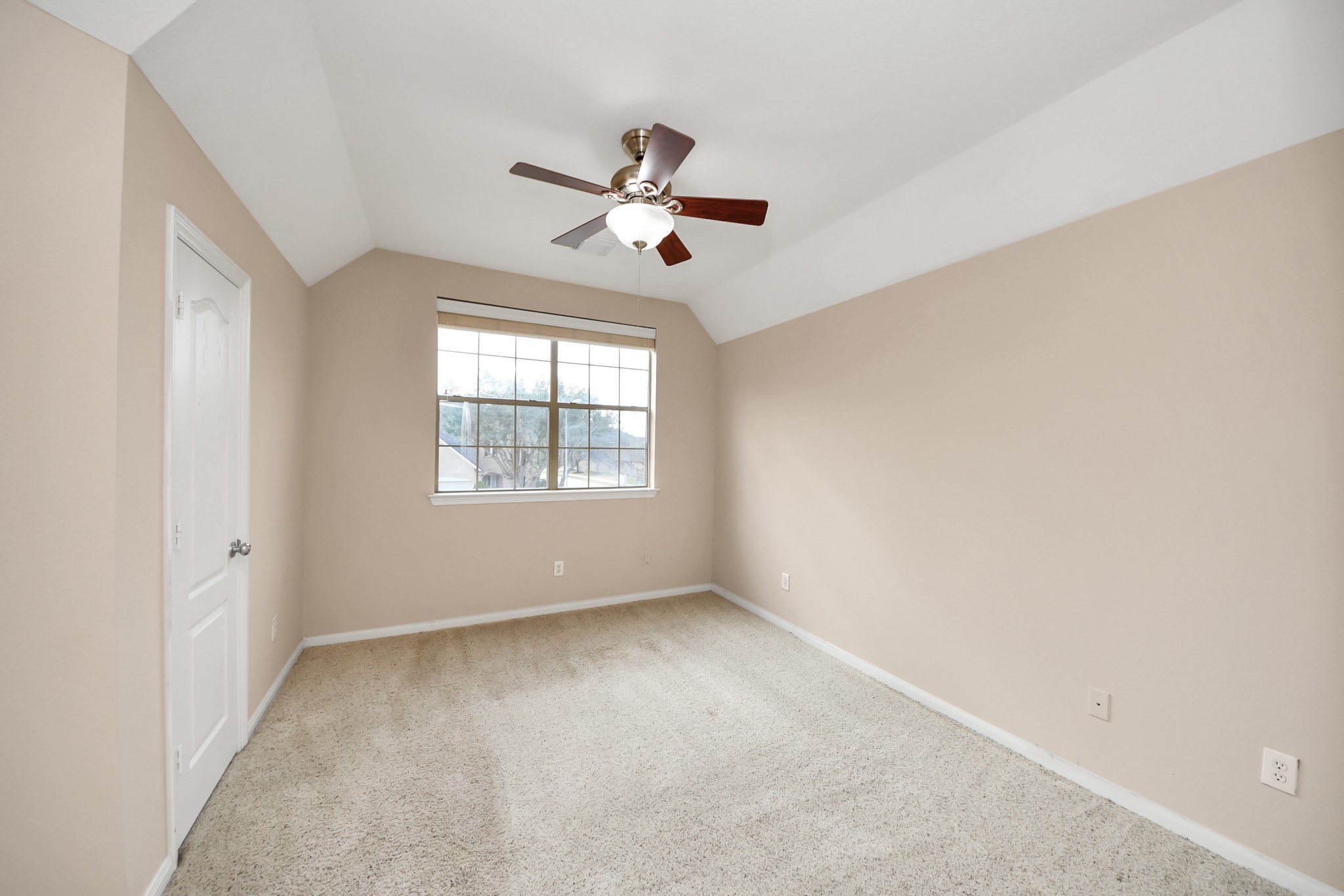 6423 Middlelake Court Property Photo 21