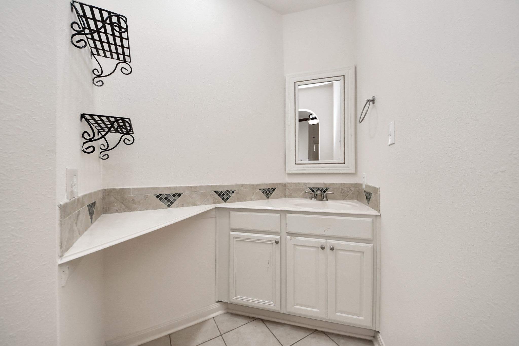 6423 Middlelake Court Property Photo 34