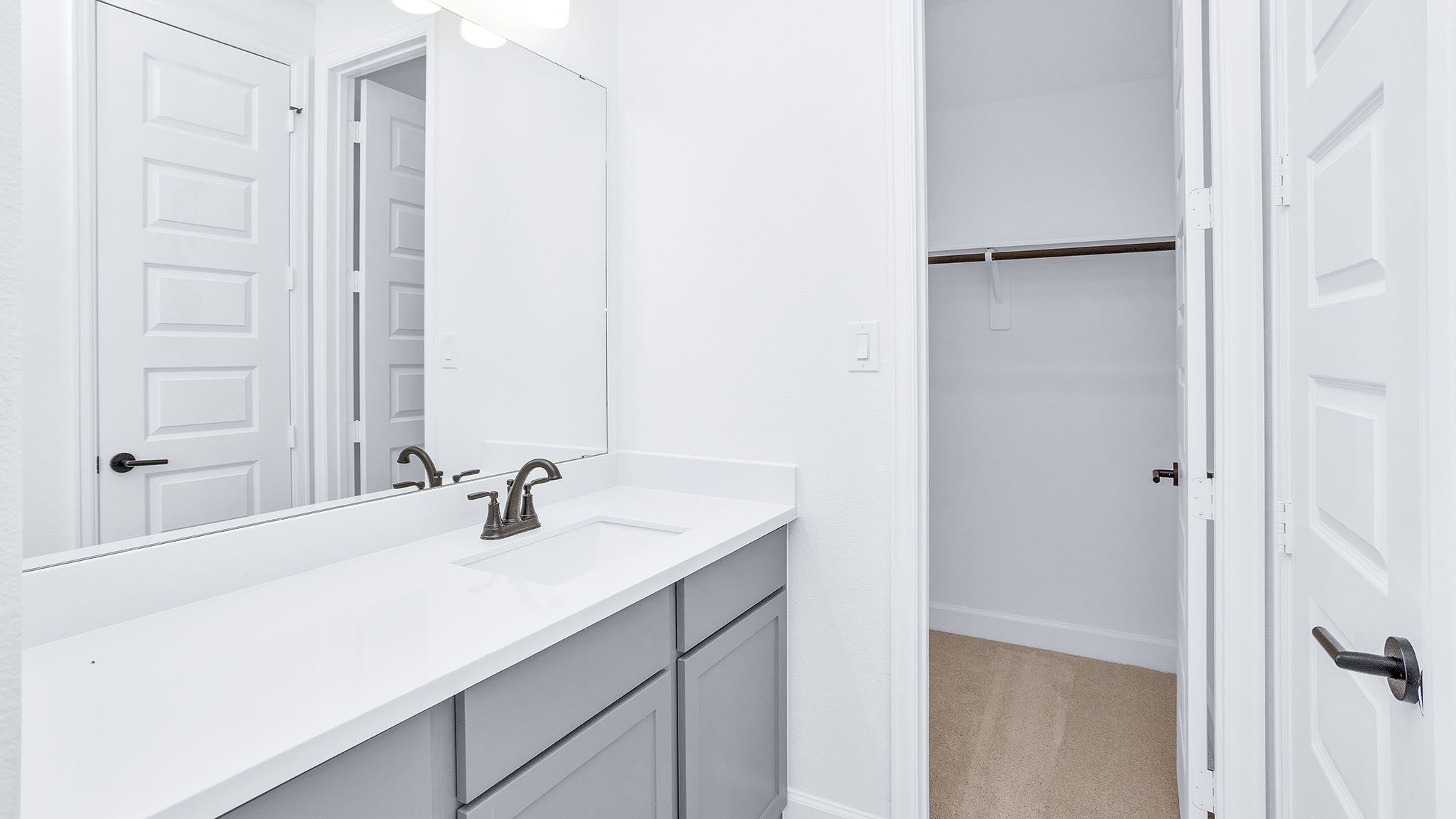 7930 Coastal Prairie Drive Property Photo 13