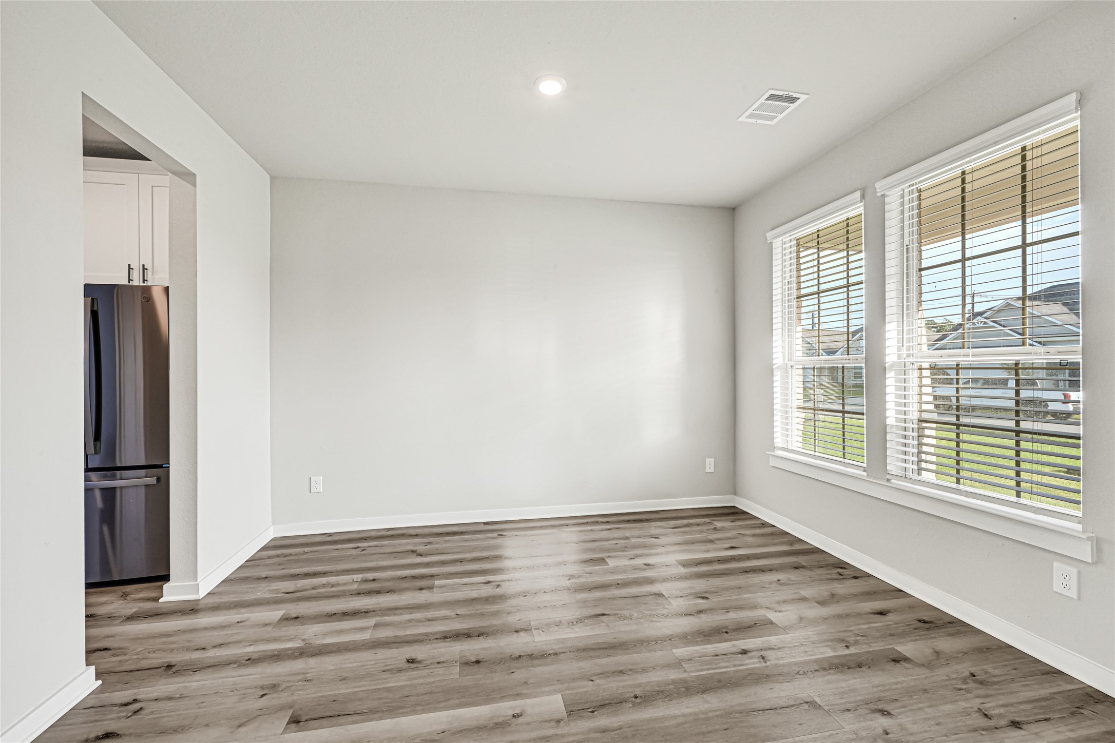 393 Kendall Crest Drive Property Photo 5