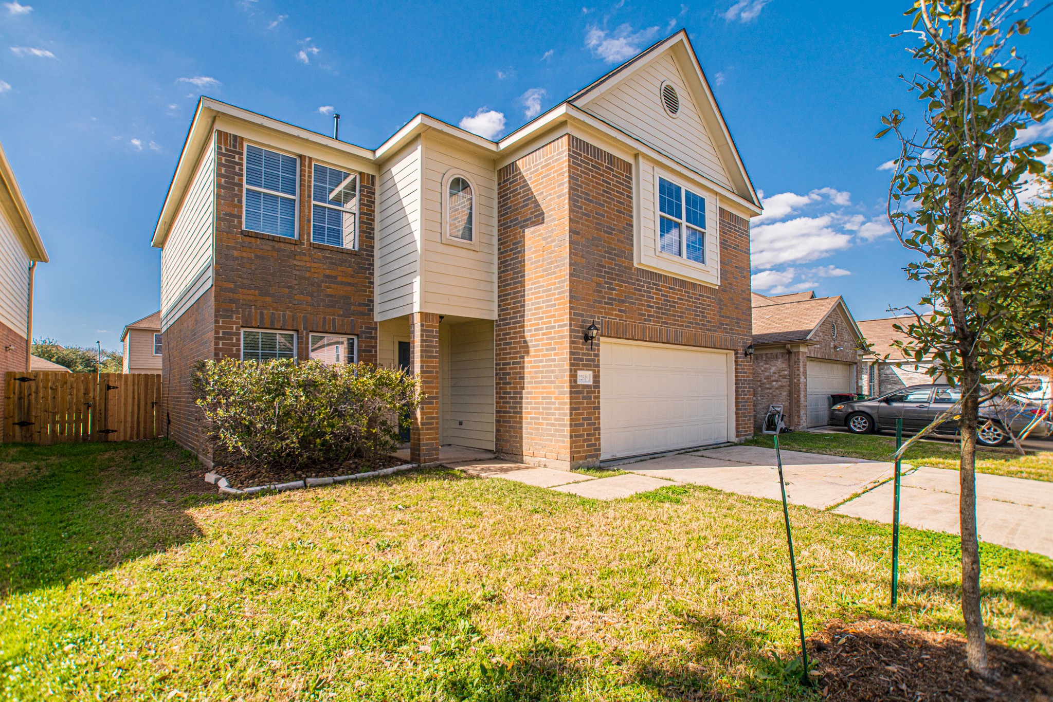 22519 Goss Spring Court Property Photo 3