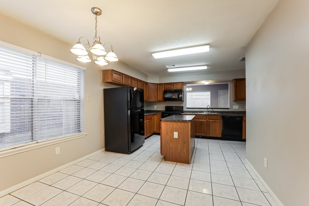 10326 Timberloch Drive Property Photo 7