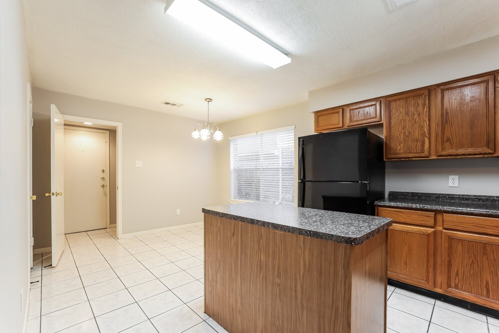 10326 Timberloch Drive Property Photo 8
