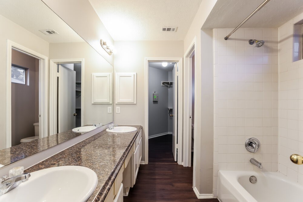 10326 Timberloch Drive Property Photo 10