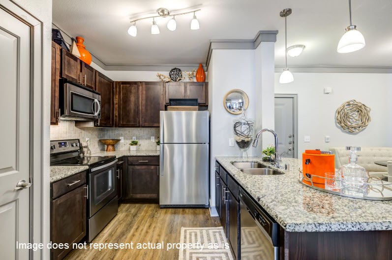 4689-5207 Mustang Parkway Property Photo 8