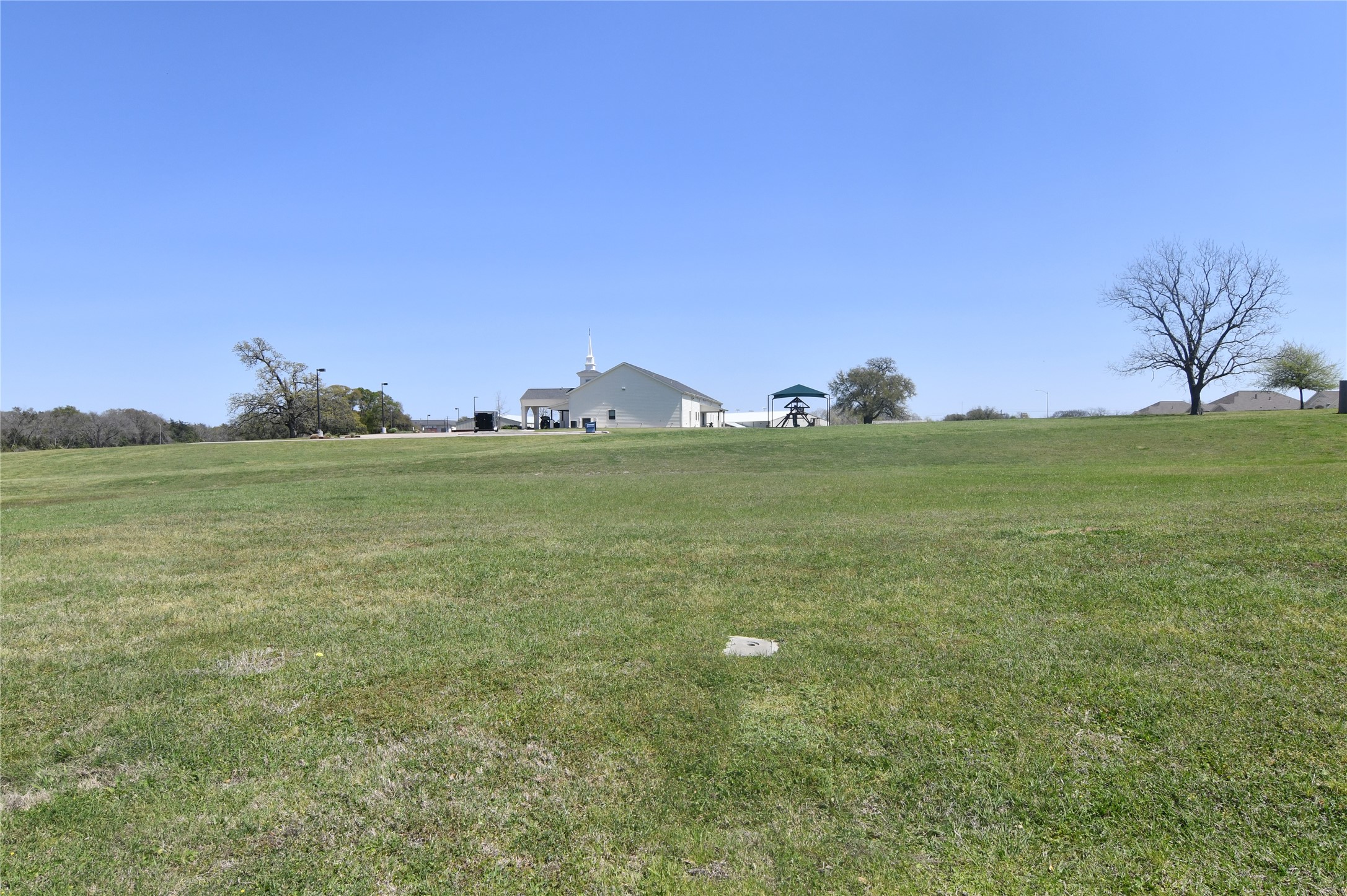 1701 Twin Oaks Circle Property Photo