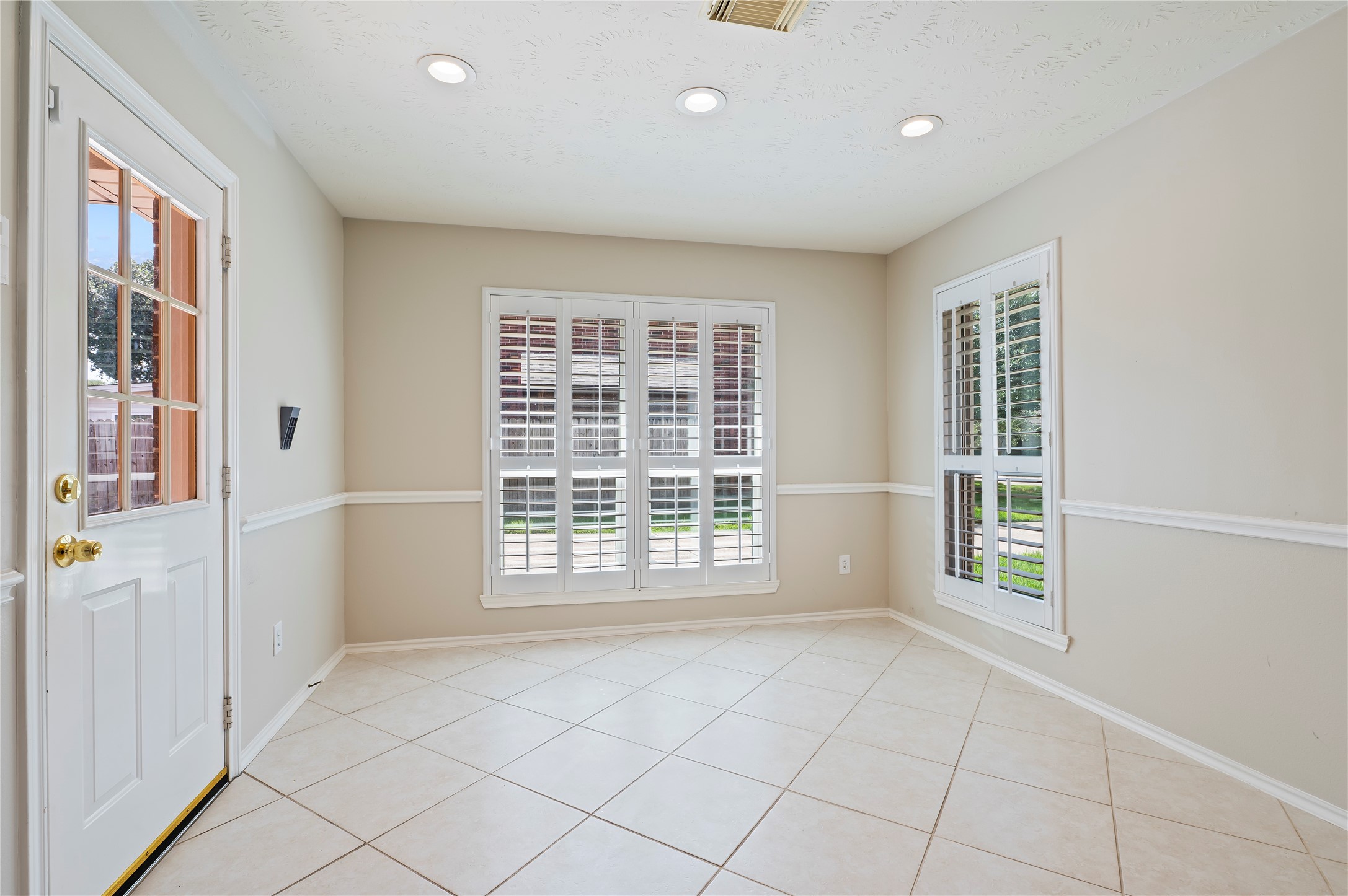 2009 Stapleton Drive Property Photo 12
