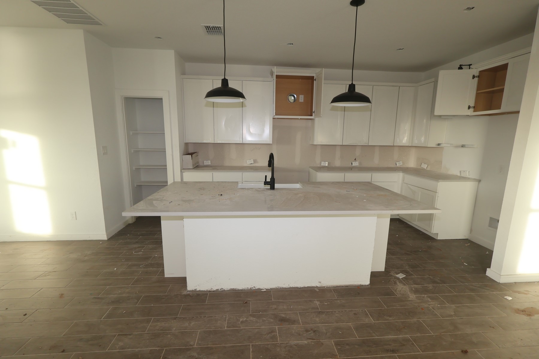 7830 Jade Crest Drive Property Photo 4