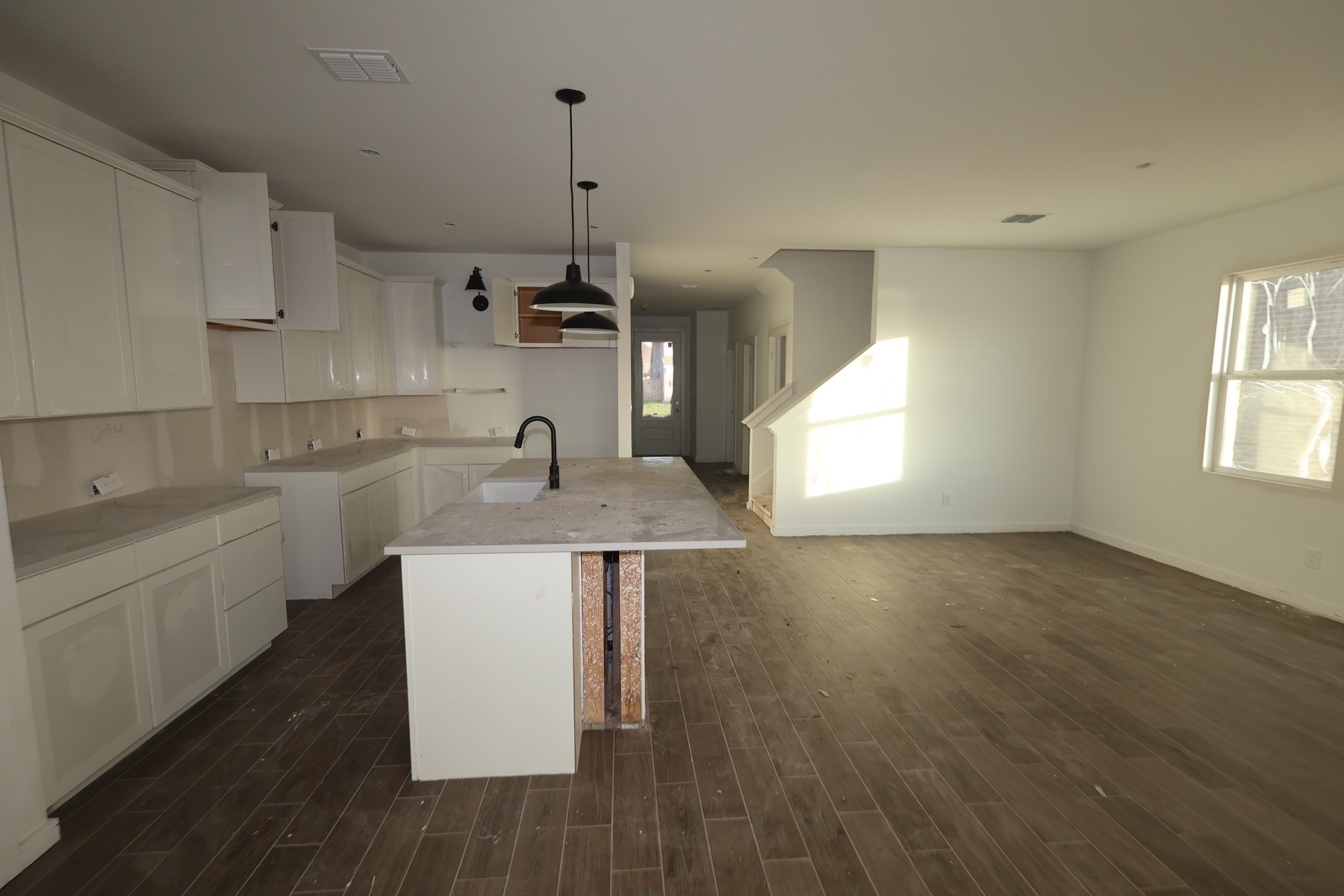 7830 Jade Crest Drive Property Photo 5