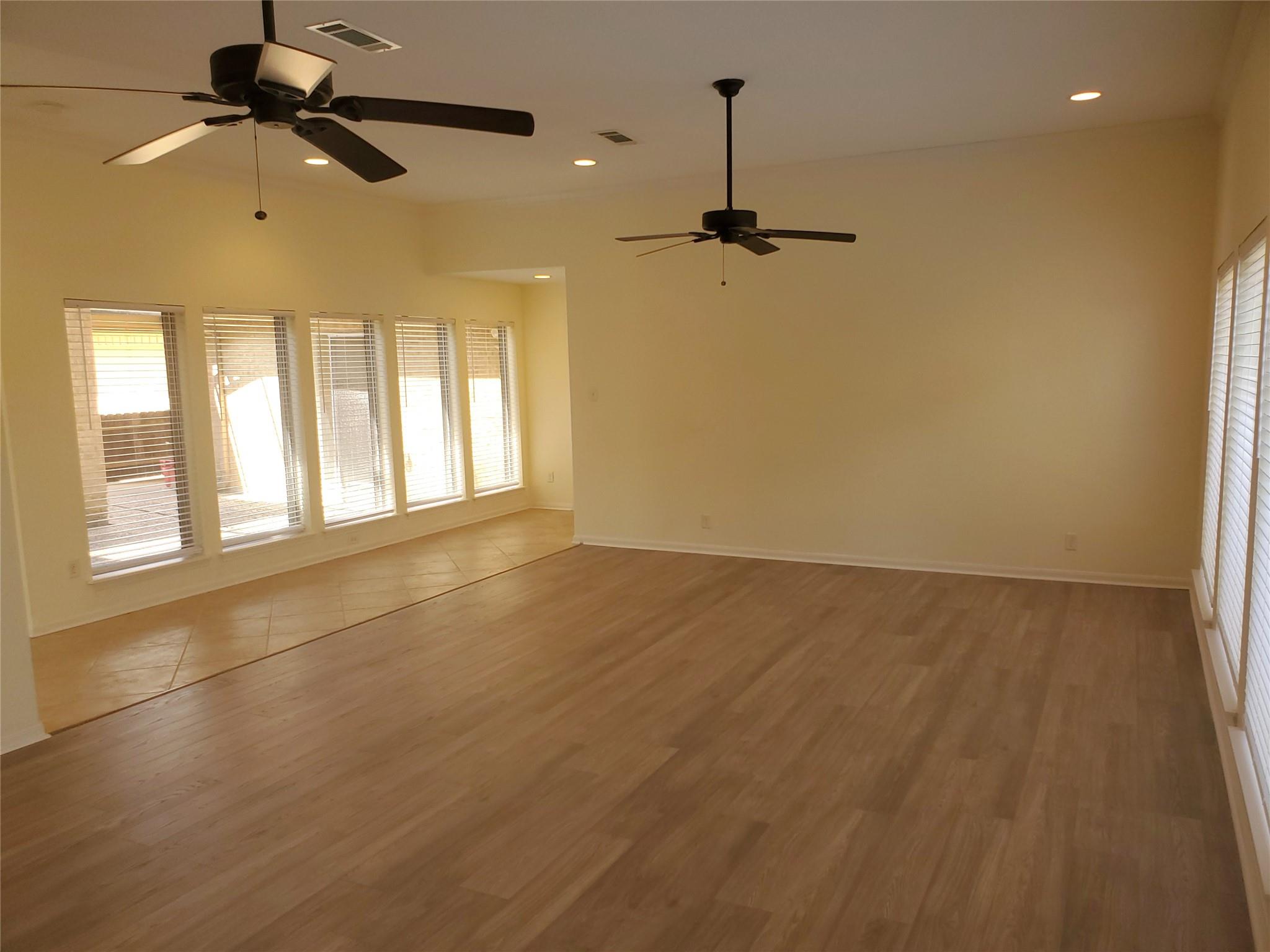15815 Crestbrook Drive Property Photo 5