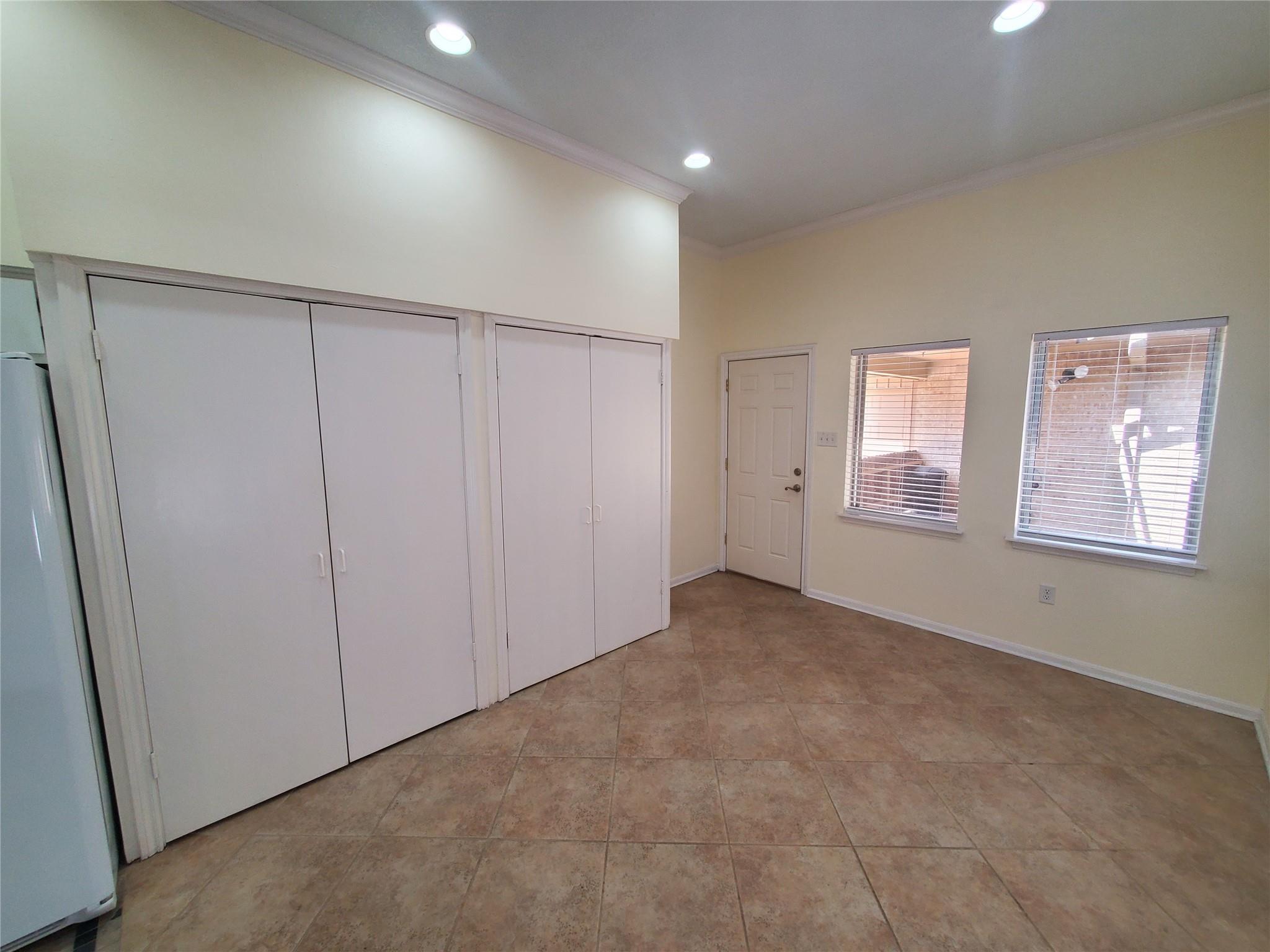15815 Crestbrook Drive Property Photo 14