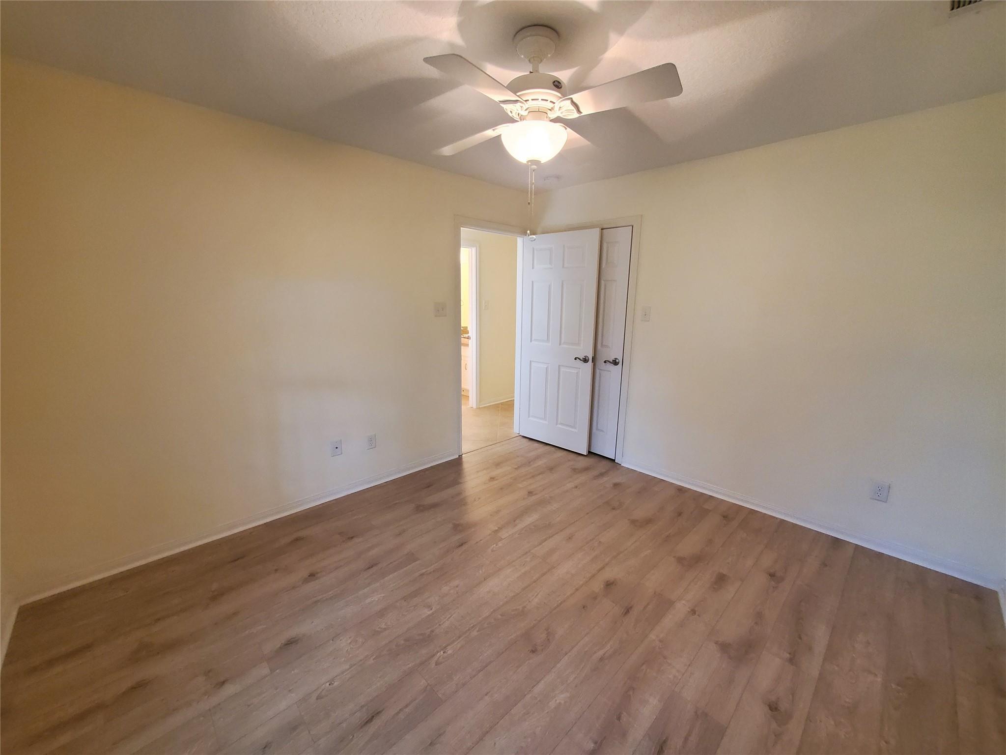 15815 Crestbrook Drive Property Photo 19
