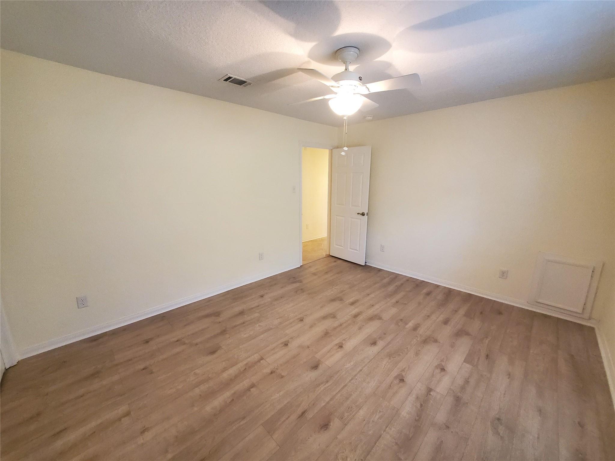 15815 Crestbrook Drive Property Photo 22