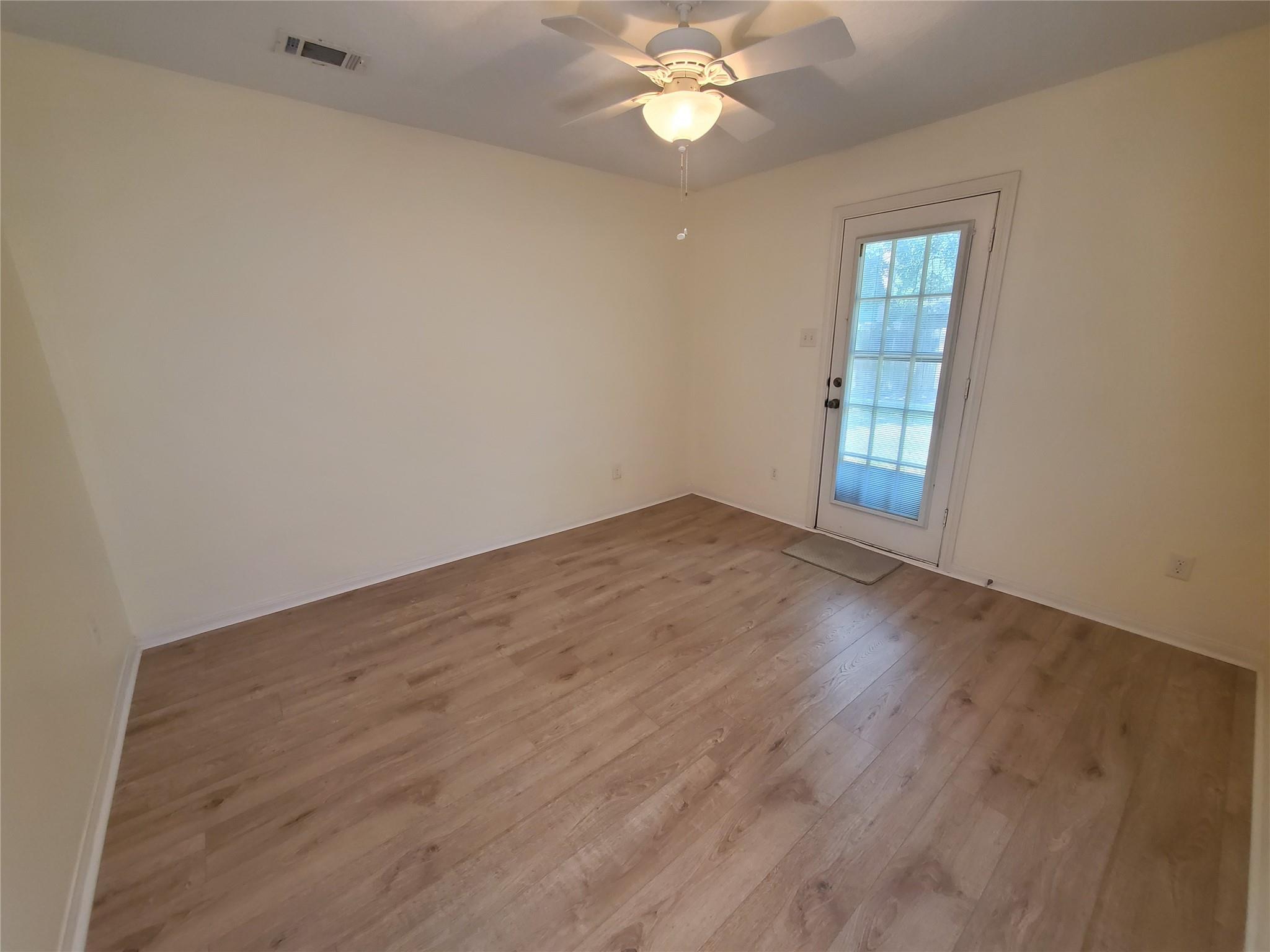 15815 Crestbrook Drive Property Photo 28