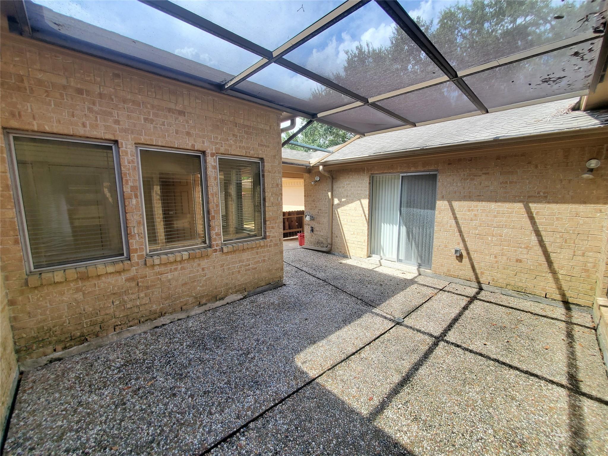 15815 Crestbrook Drive Property Photo 30