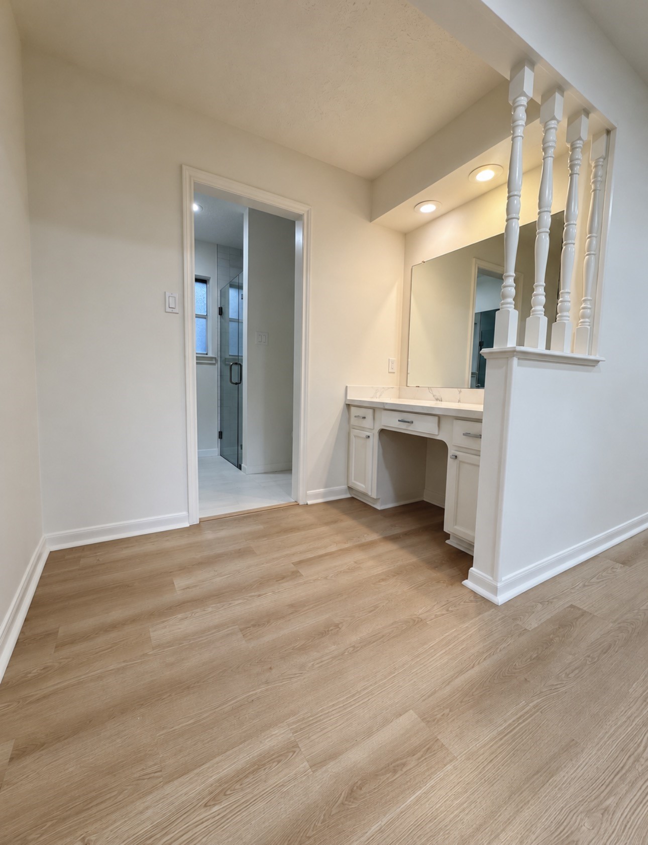 2111 Riverlawn Drive Property Photo 16
