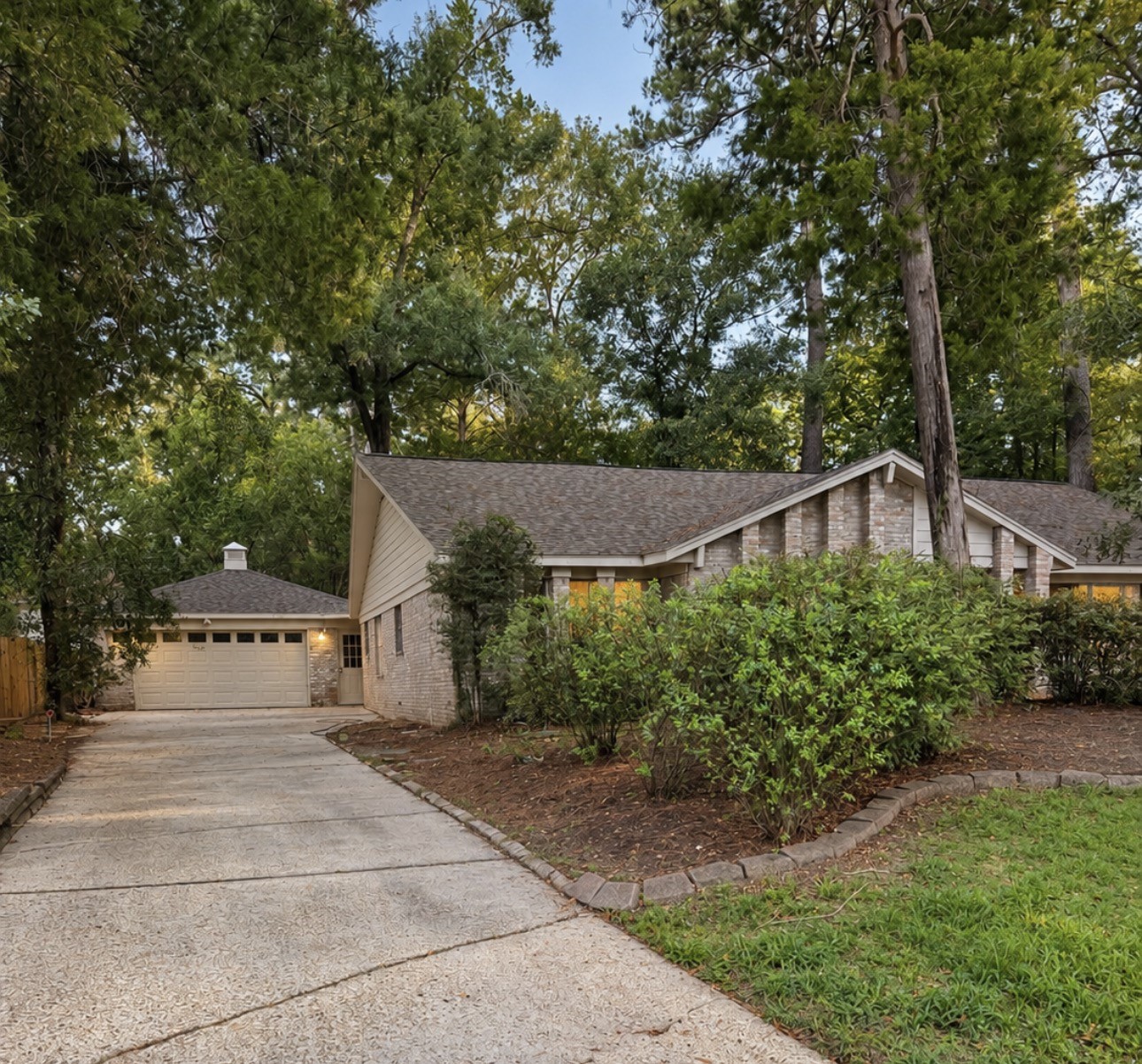 2111 Riverlawn Drive Property Photo 20