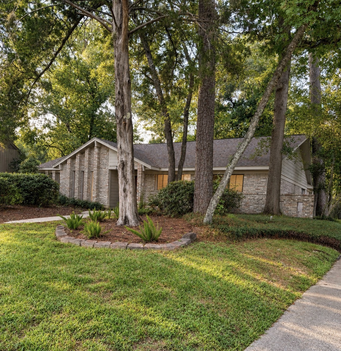2111 Riverlawn Drive Property Photo 22