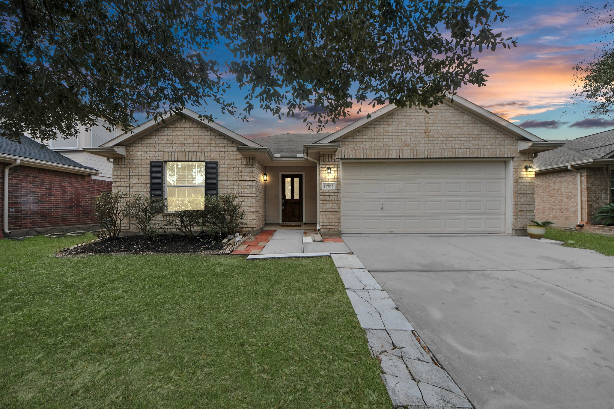 14707 Country Rose Lane Property Photo 1
