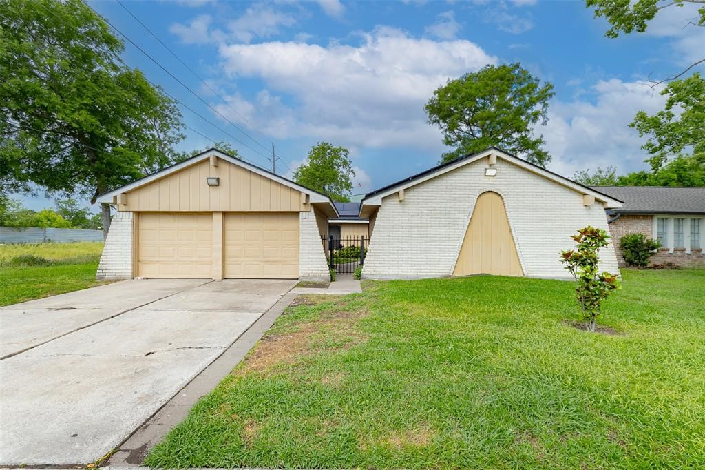 11203 Rousseau Drive Property Photo