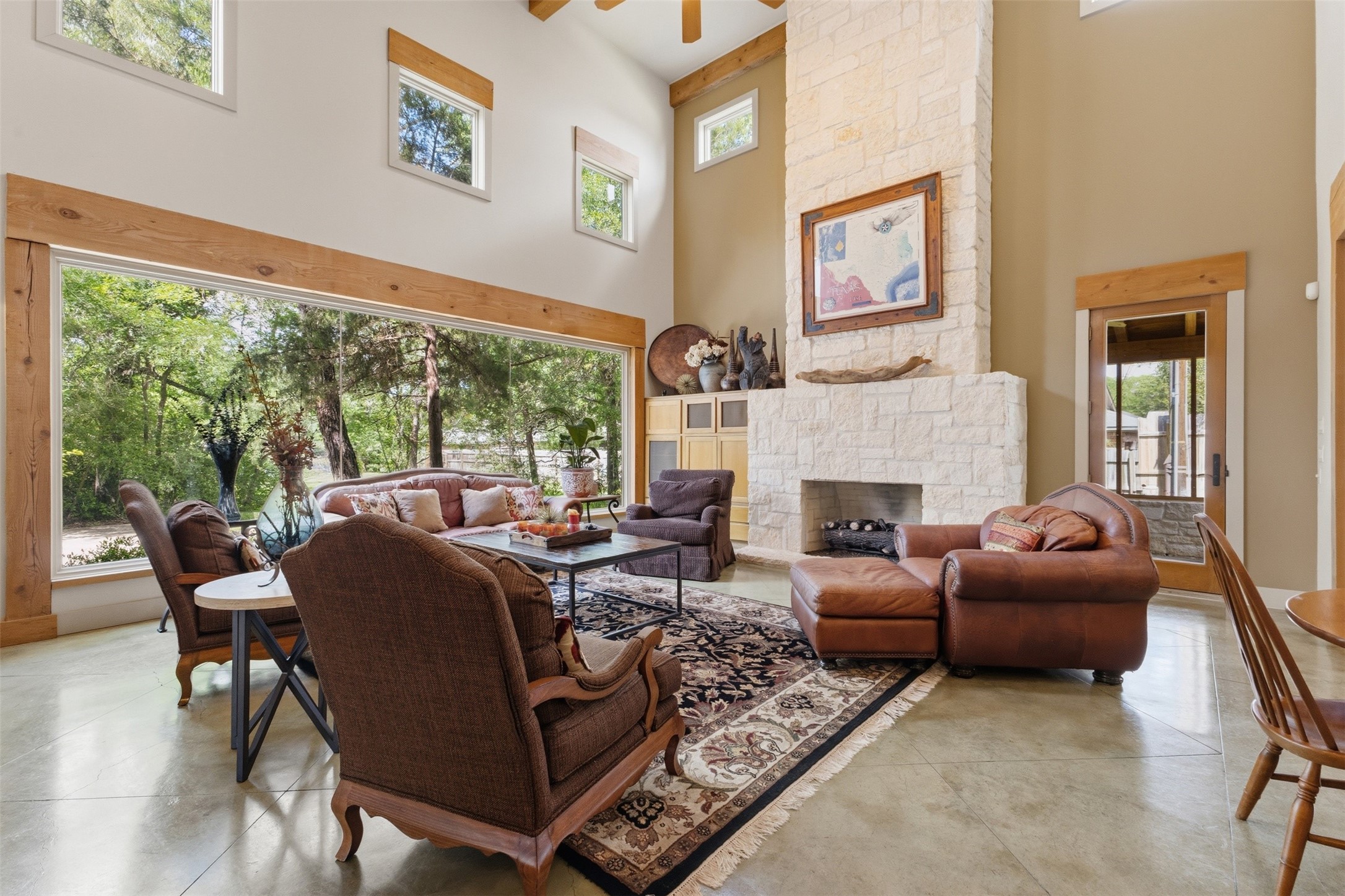 9201 Lake Forest Court N Property Photo 11