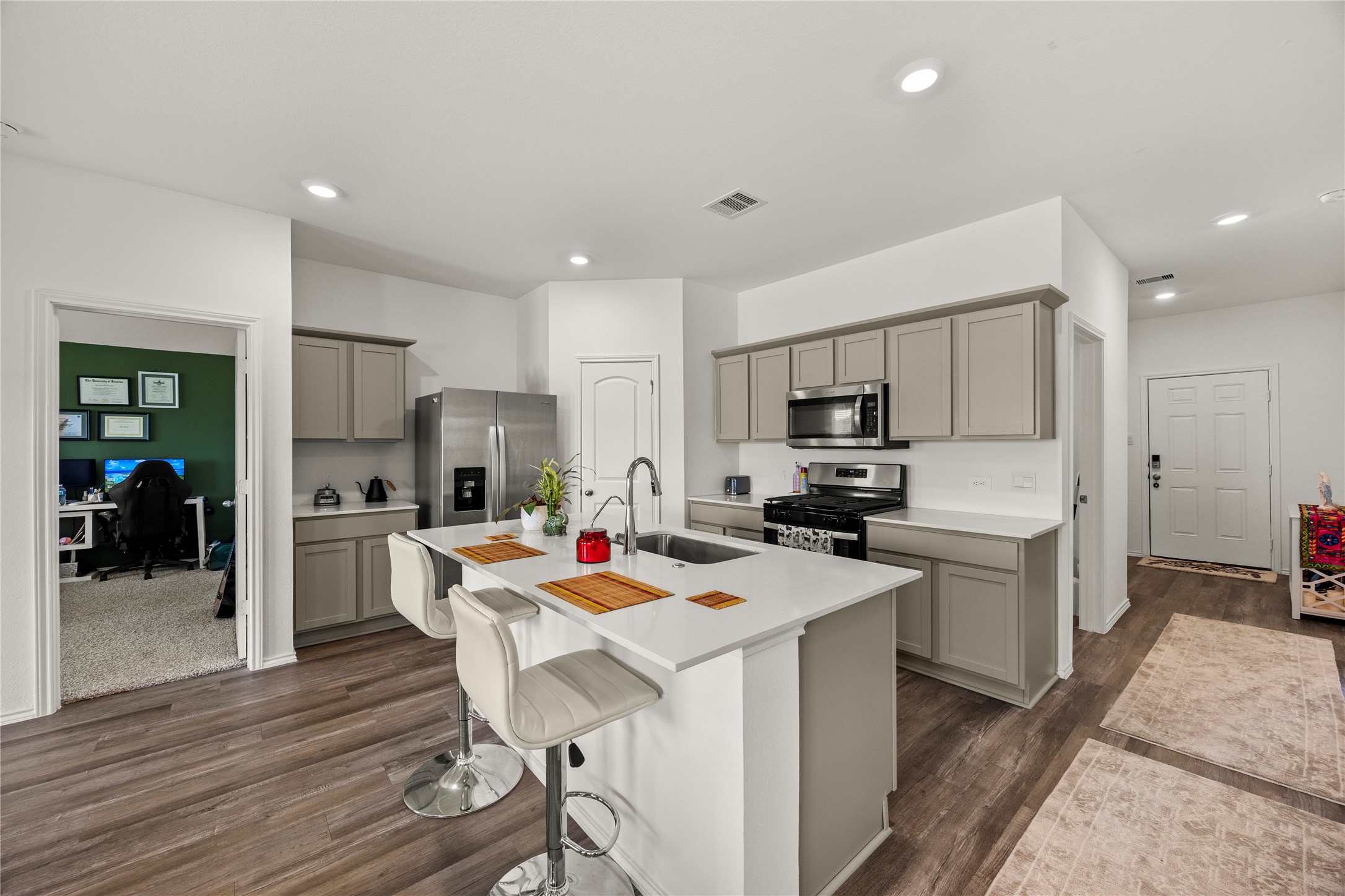 15726 Majestic Evergreen Way Property Photo 2