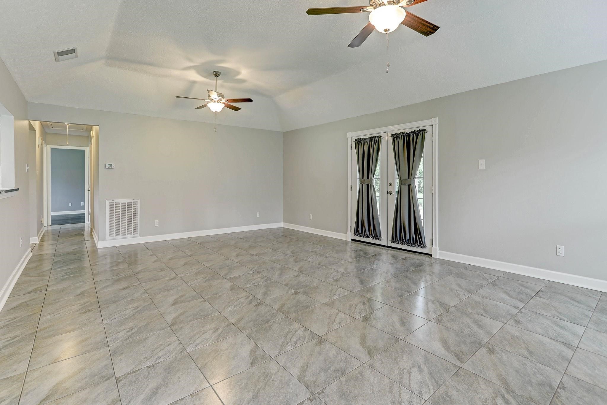 1211 Diablo Drive Property Photo 8
