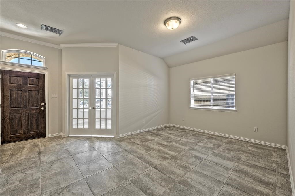 8430 Sunset Isles Drive Property Photo 2