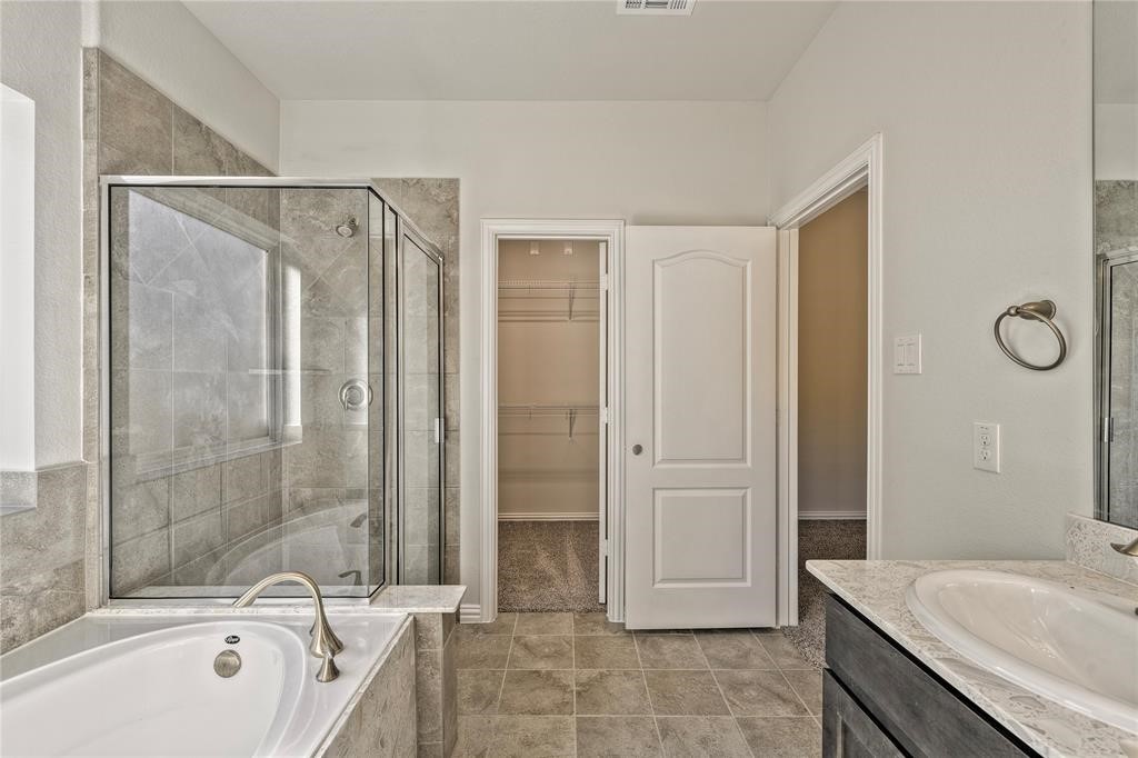 8430 Sunset Isles Drive Property Photo 10