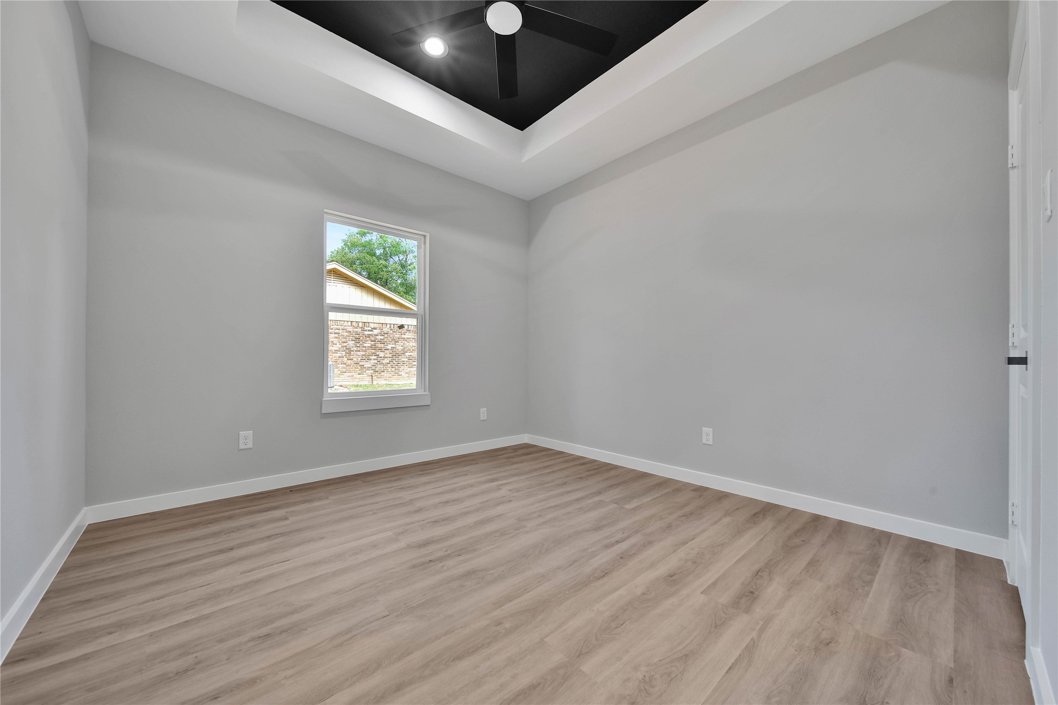 14863 Big Spring Circle Property Photo 28