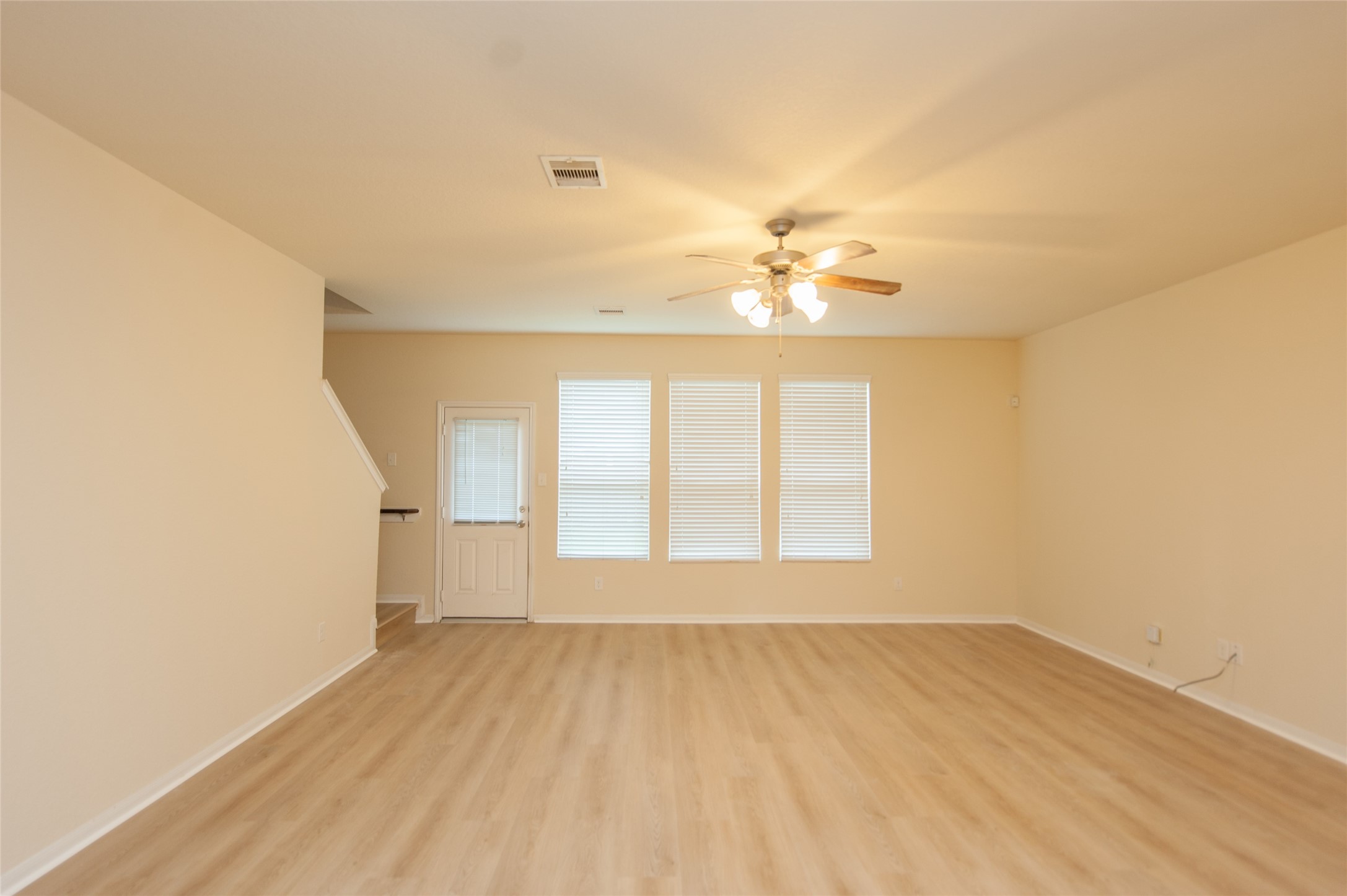 18519 Each Elm Way Property Photo 8