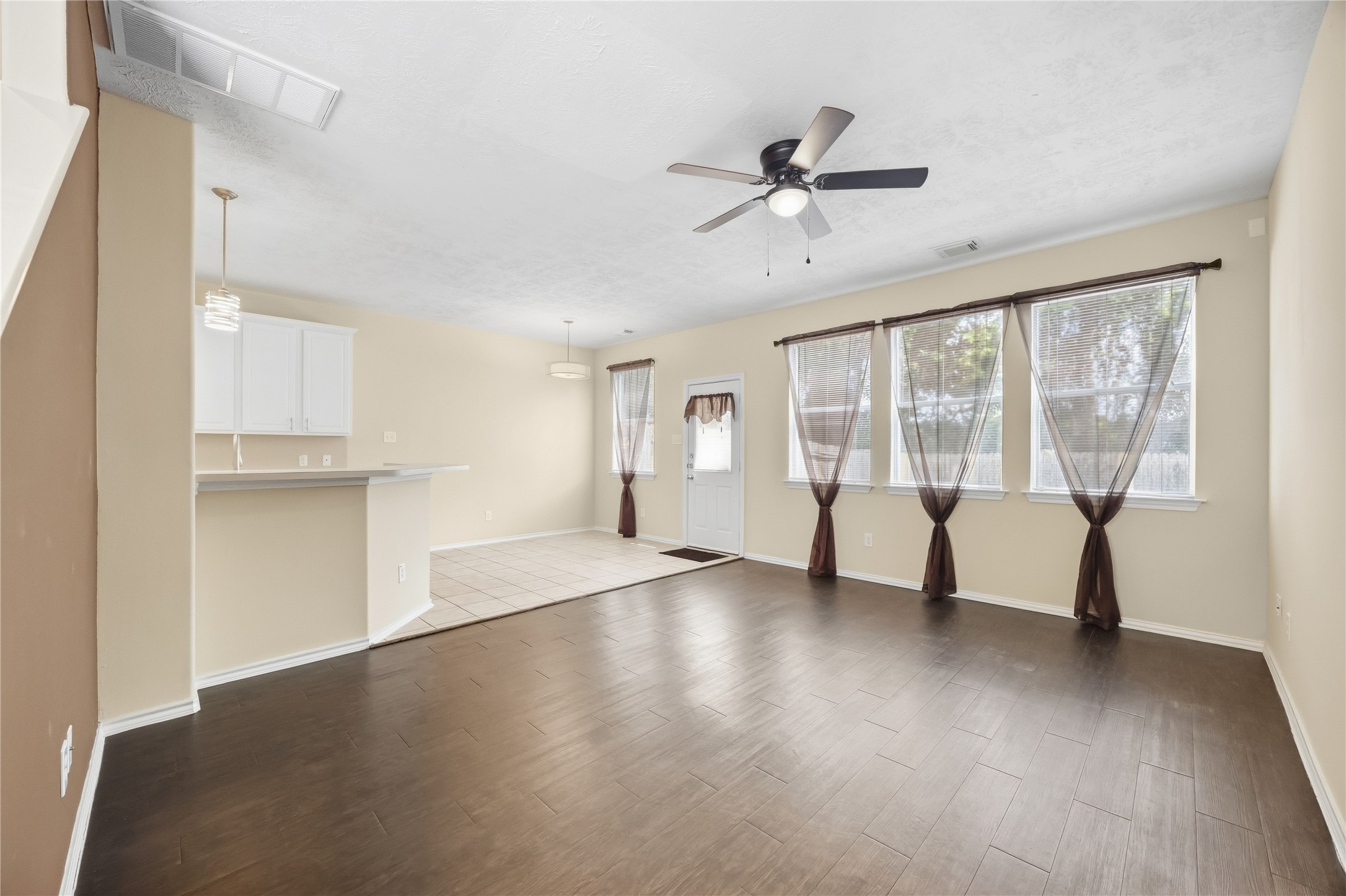 2943 Hackamore Hollow Lane Property Photo 5
