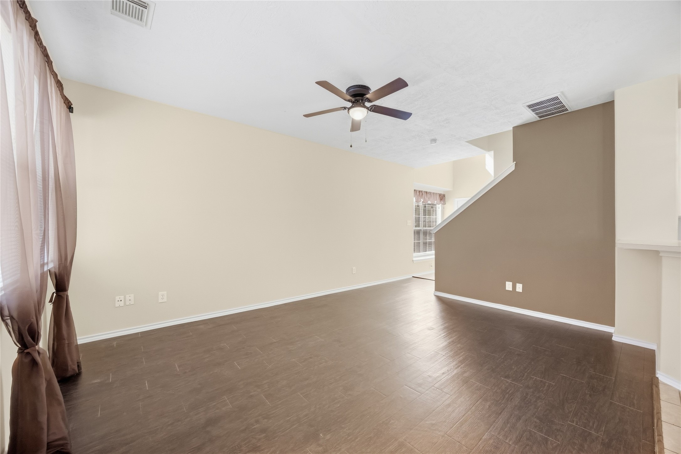 2943 Hackamore Hollow Lane Property Photo 6